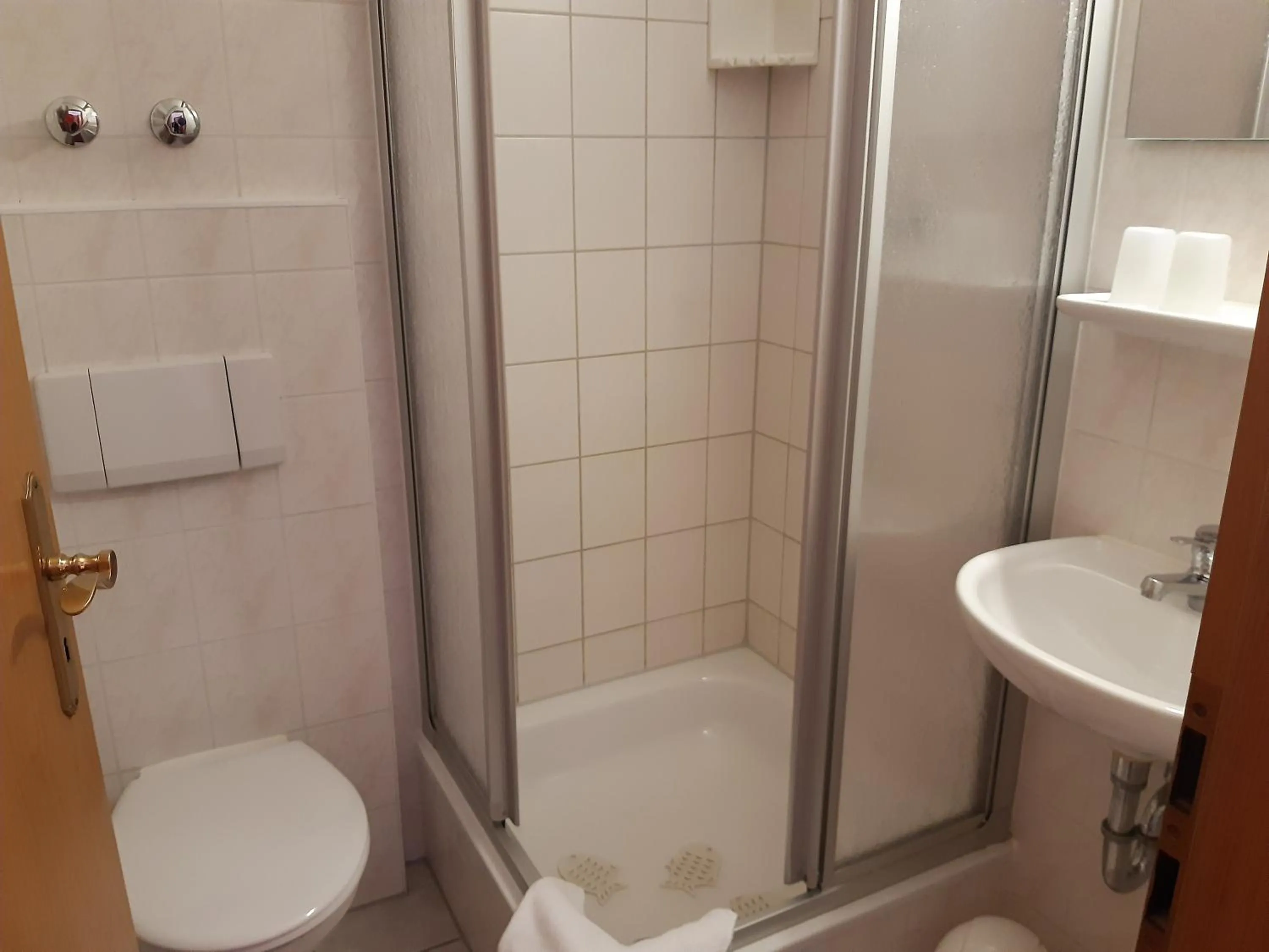 Shower in Jägerheim Löbsal