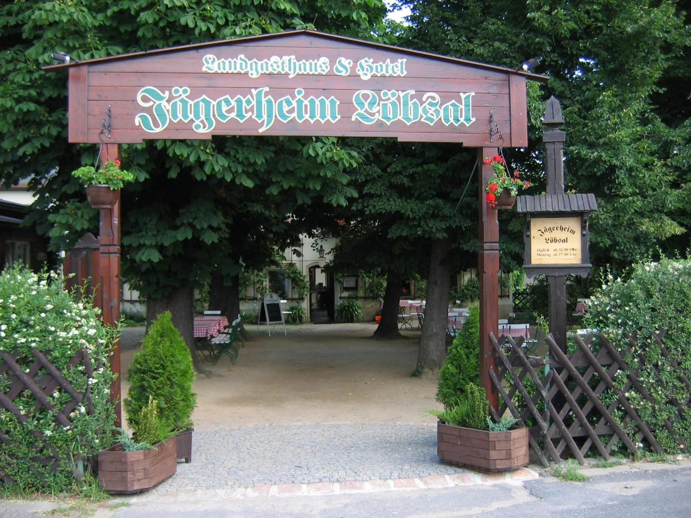 Facade/entrance in Jägerheim Löbsal