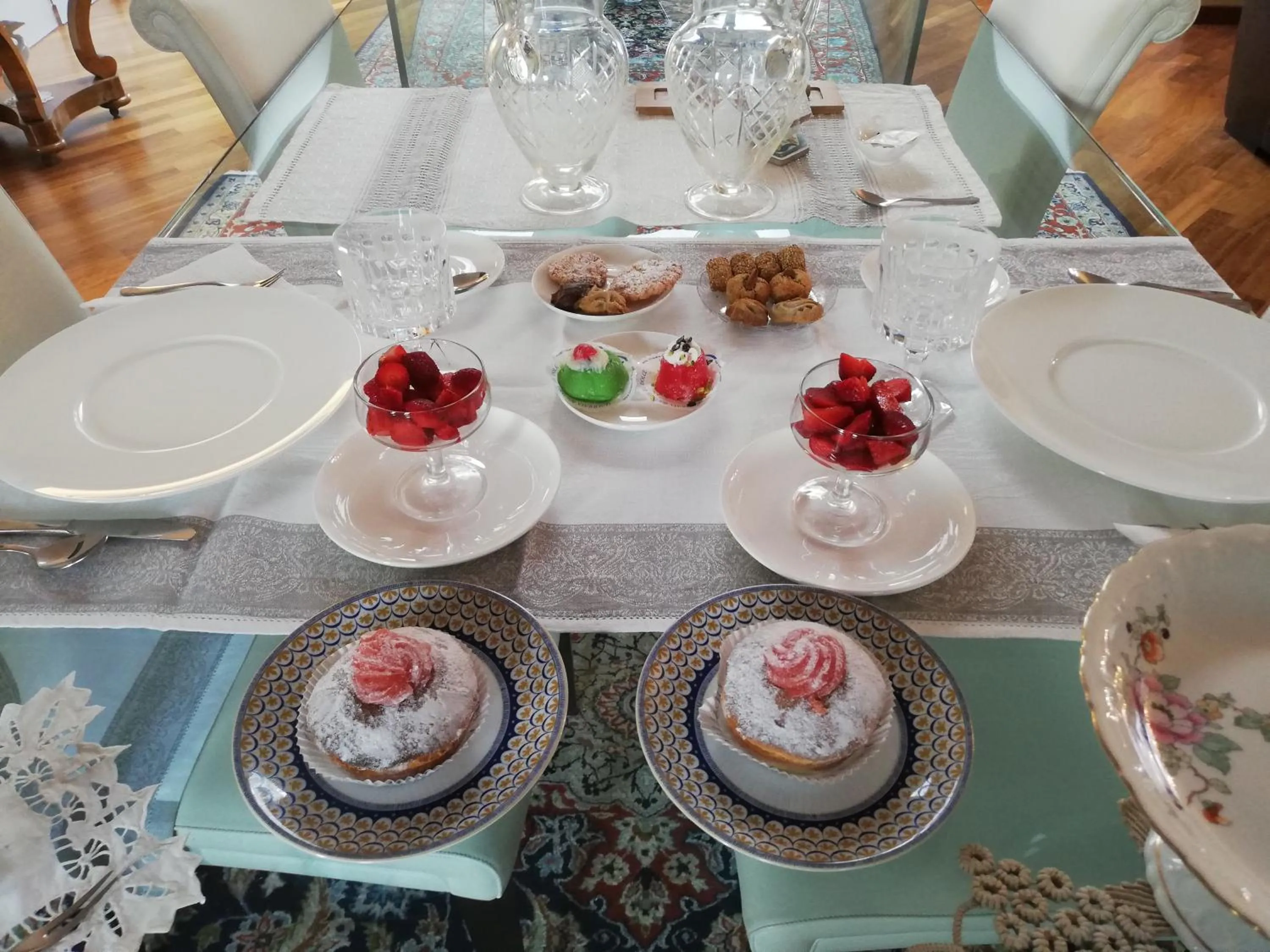 Breakfast in B & B Villa Flora