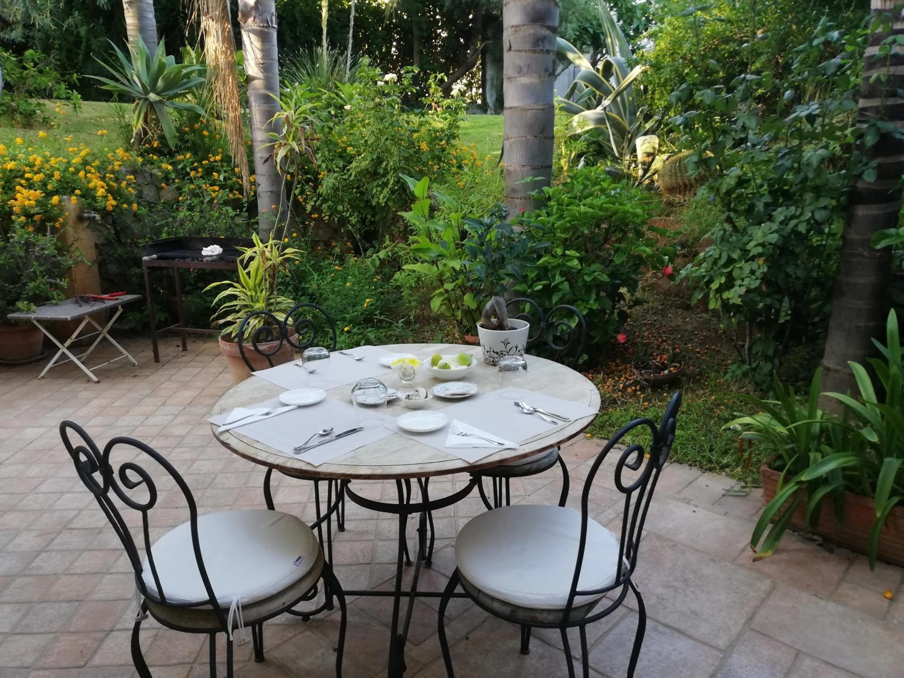 Breakfast in B & B Villa Flora