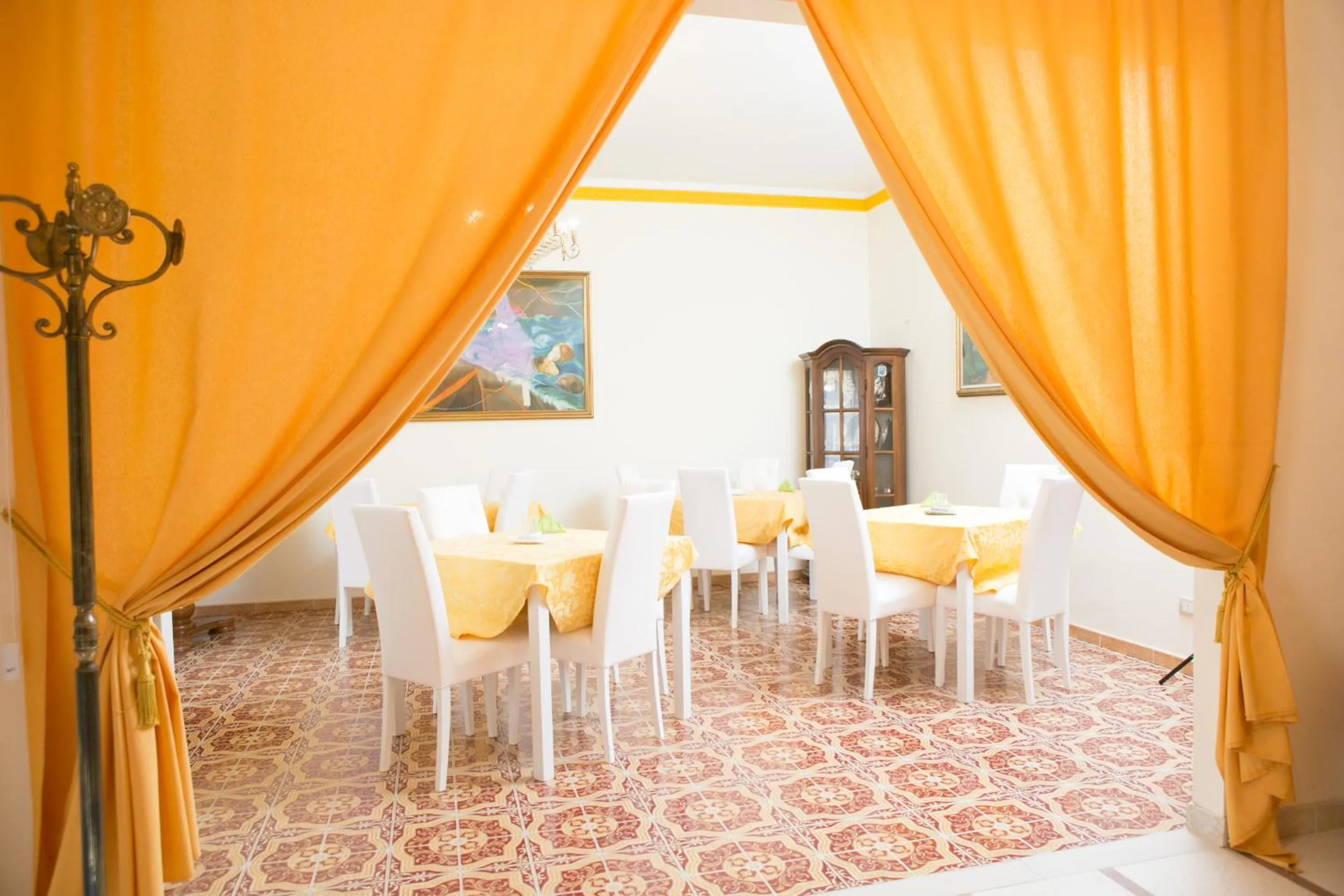 Restaurant/places to eat in B&B The Queen