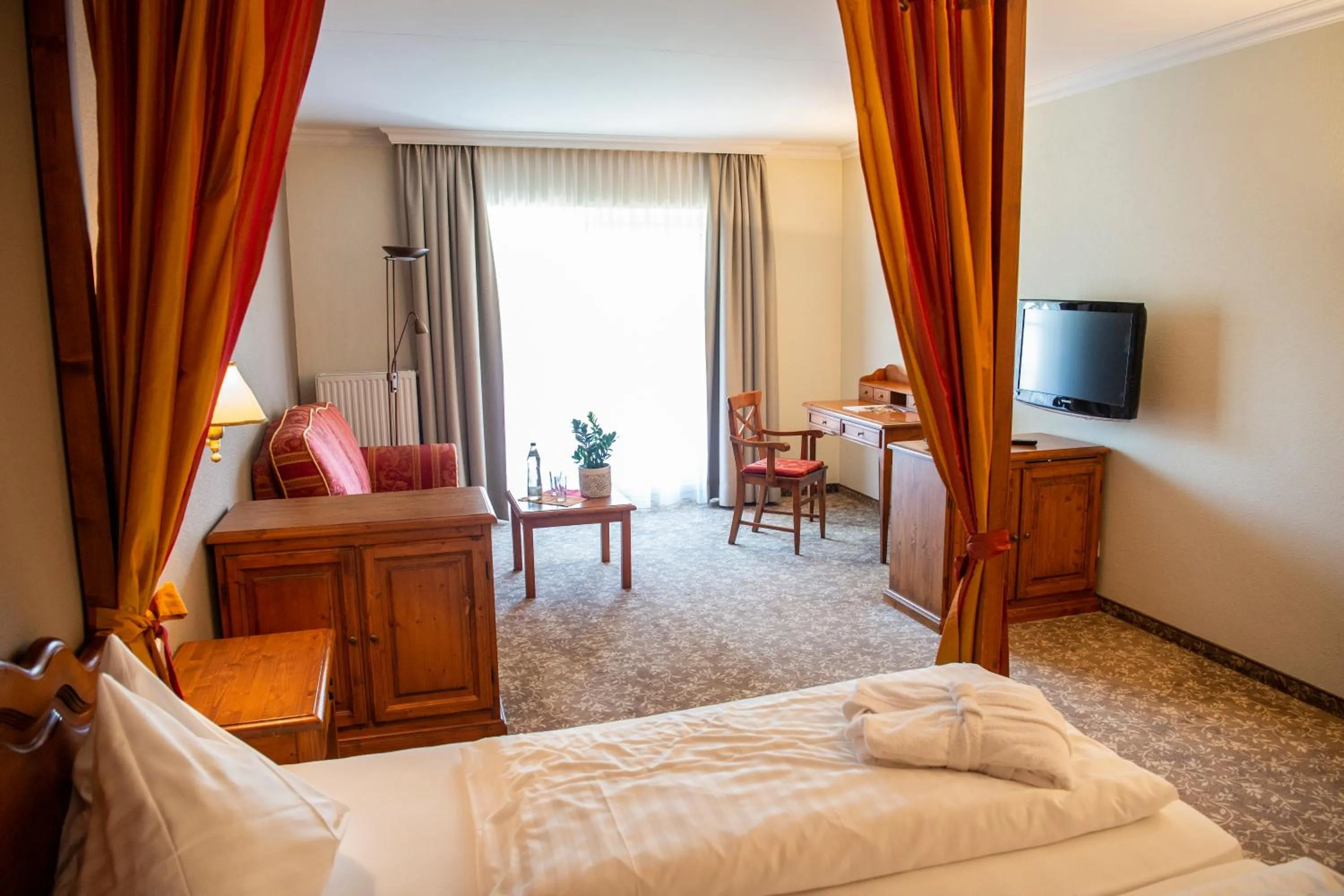 Photo of the whole room, Bed in Sporthotel Radstadt