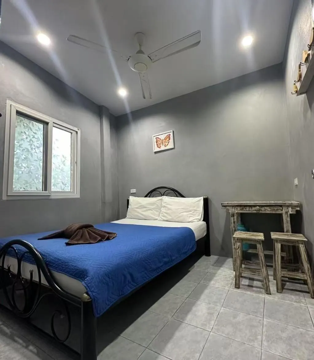 Bed in K Guesthouse Adults only