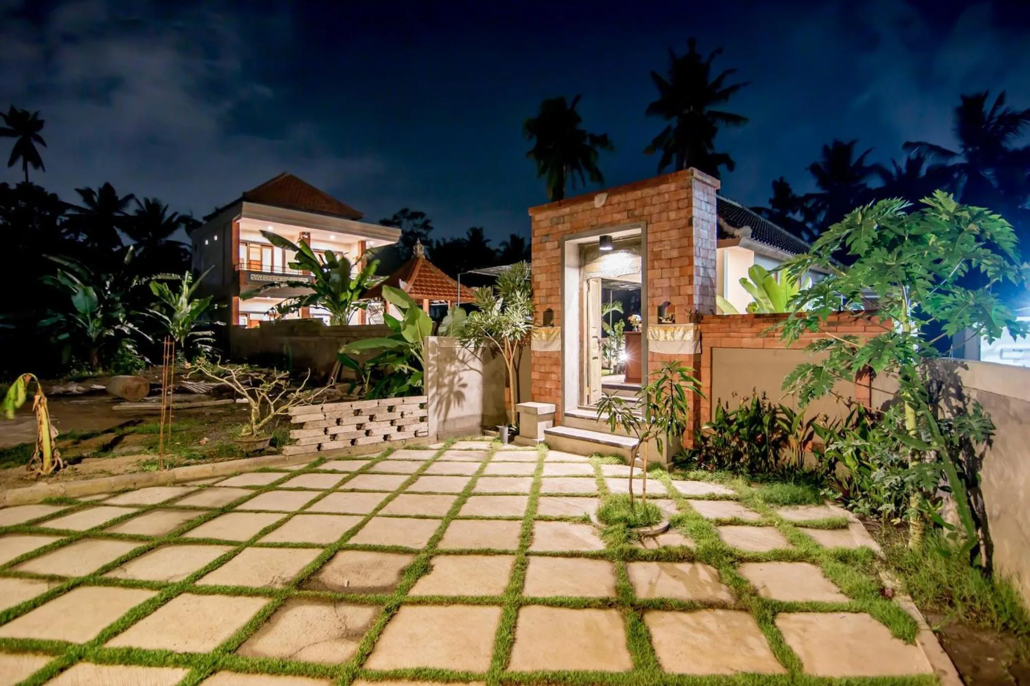 Property building in Umah Dangin Guest House