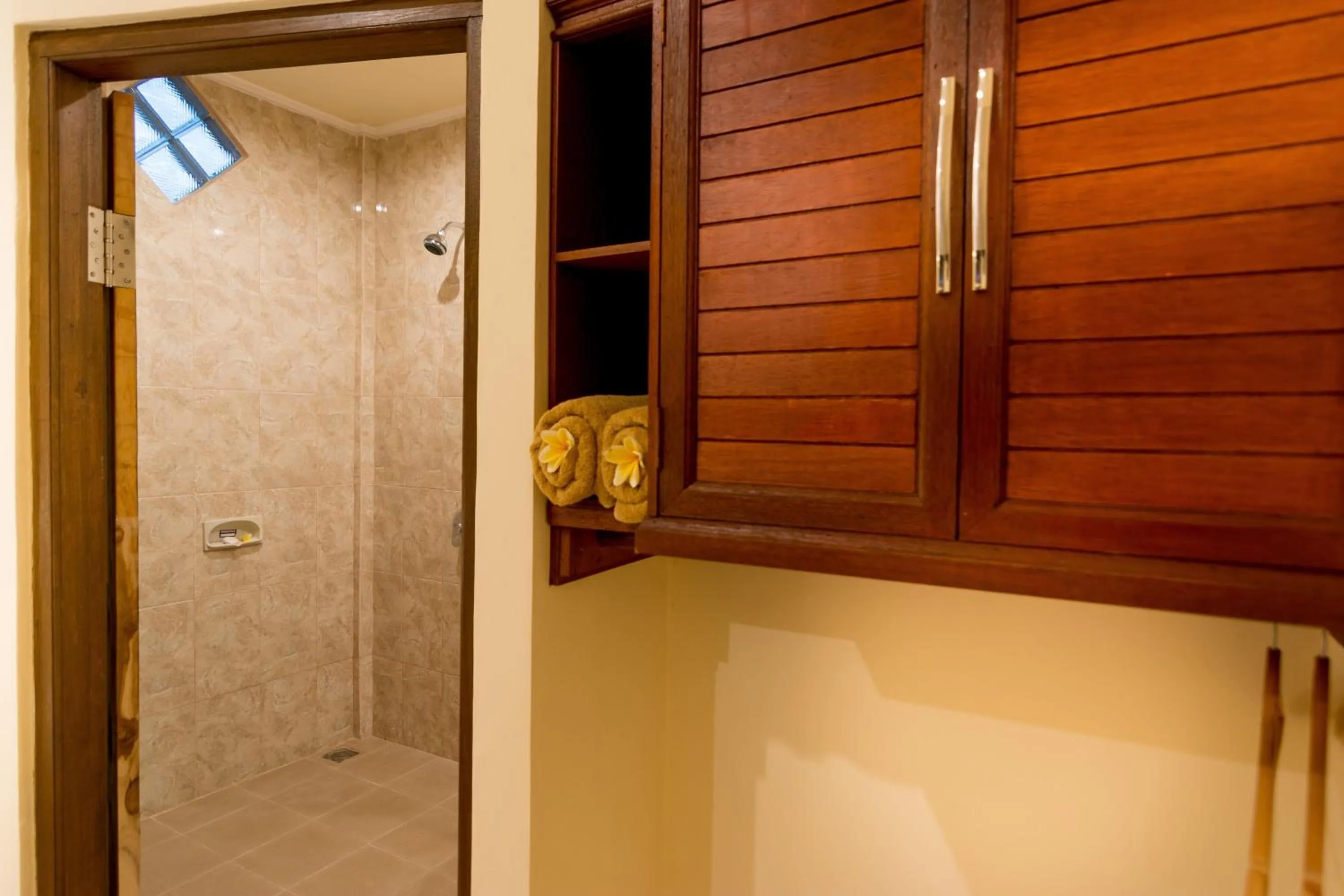 Shower in Umah Dangin Guest House