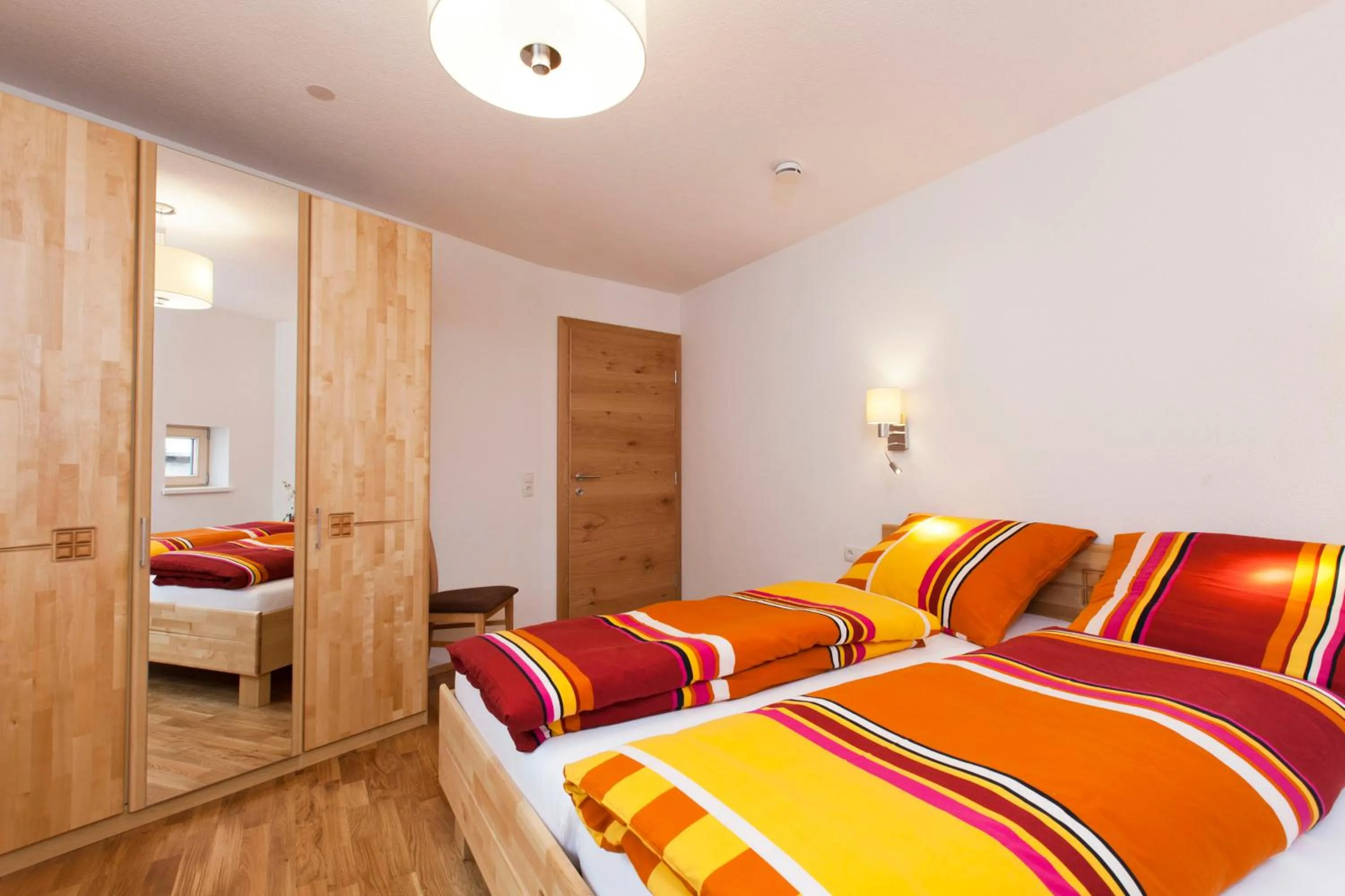 Photo of the whole room, Bed in Nowders Apartments