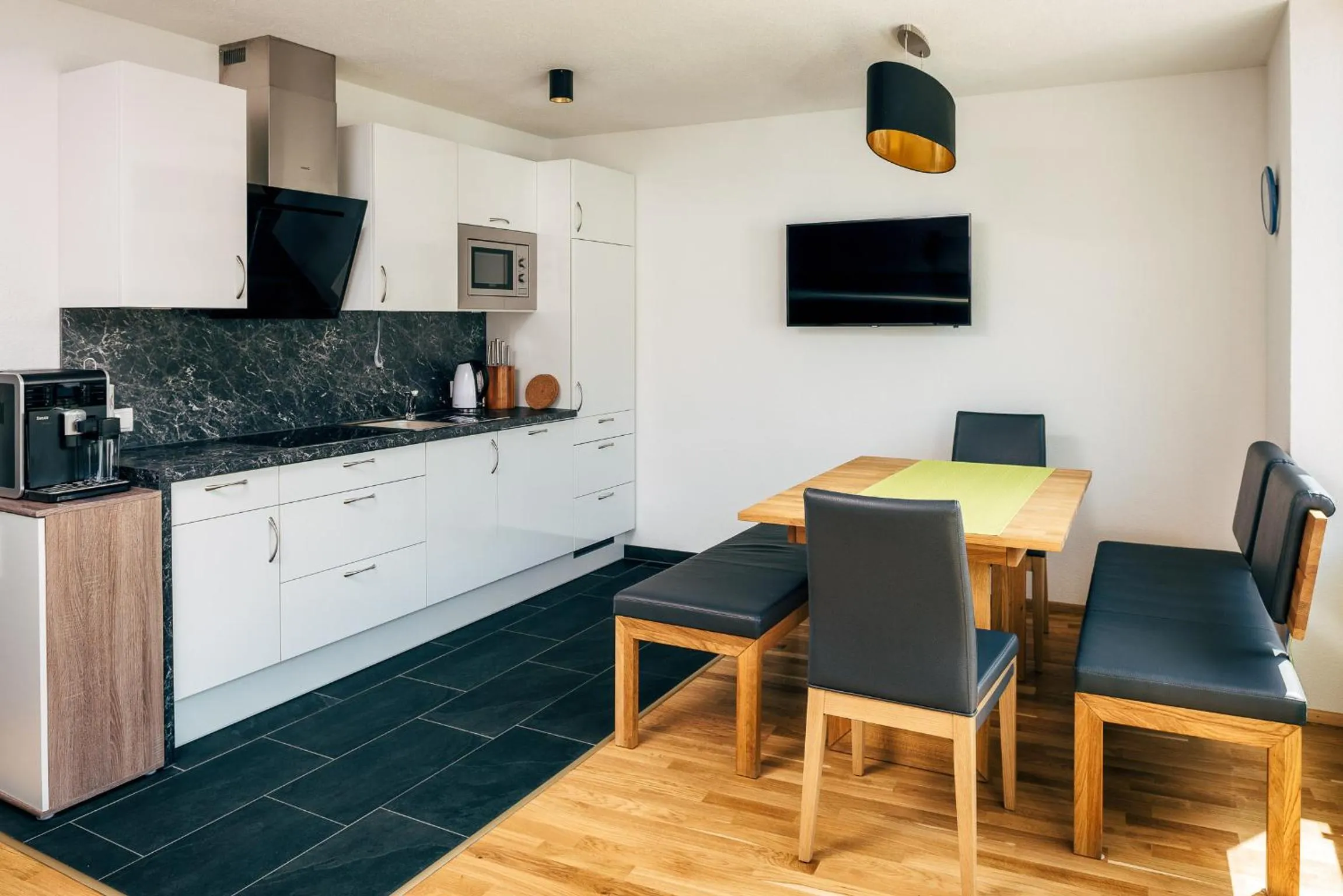 Kitchen or kitchenette in Nowders Apartments