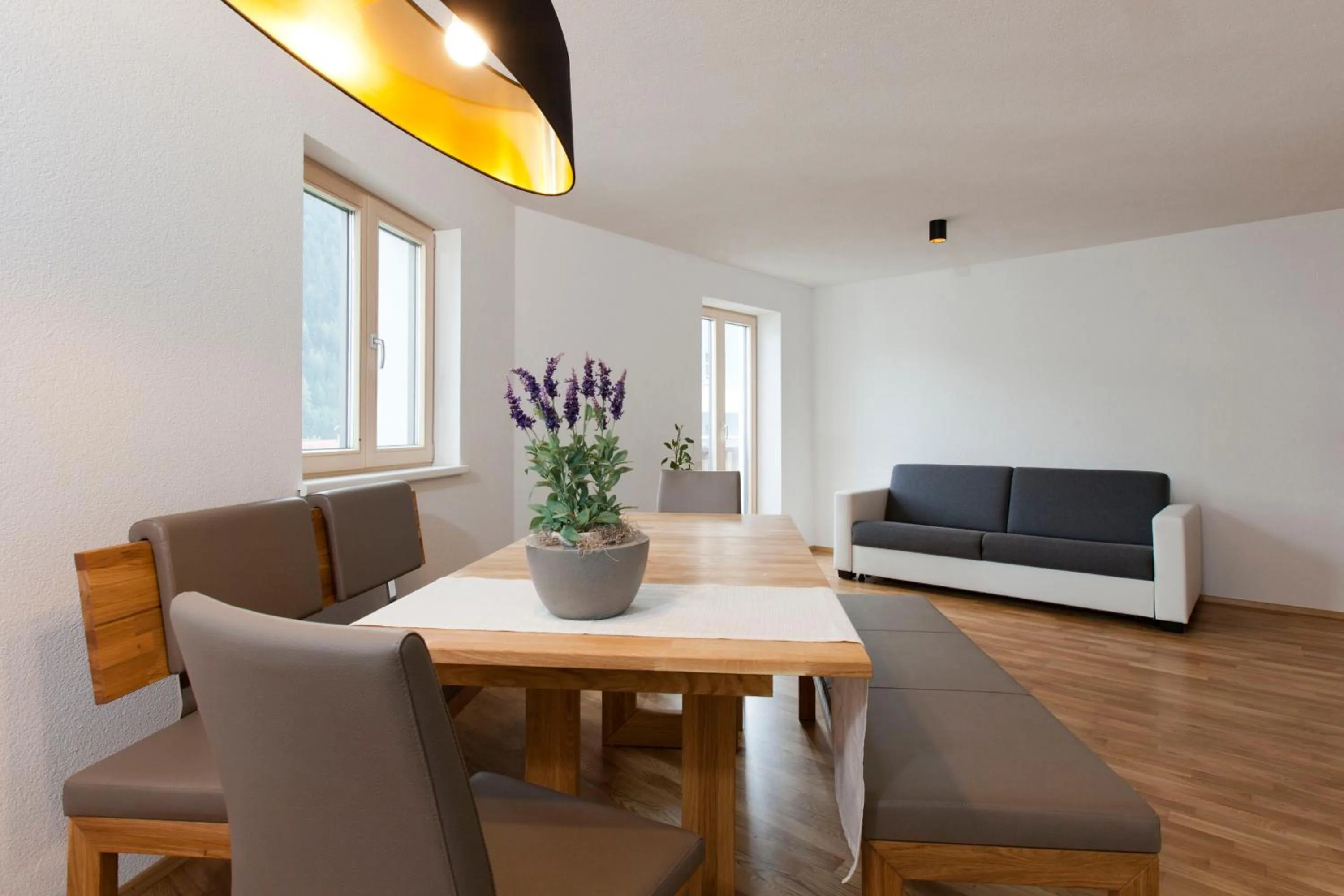 Dining area in Nowders Apartments