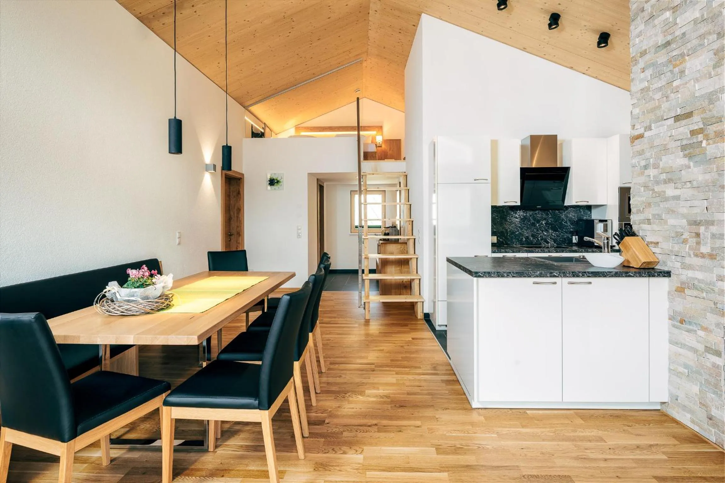 Kitchen or kitchenette in Nowders Apartments