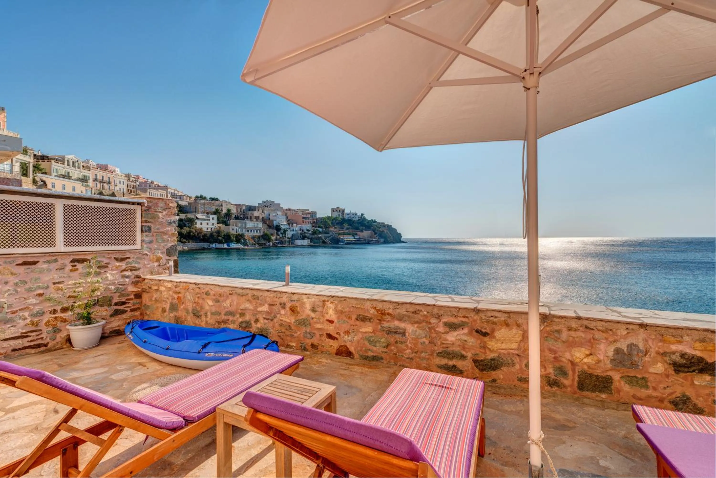 Beach in Apollonion Palace