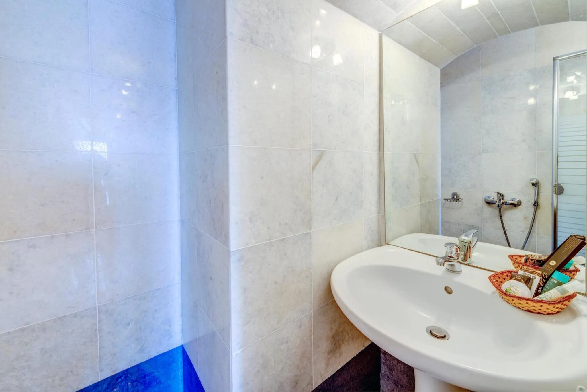 Bathroom in Apollonion Palace