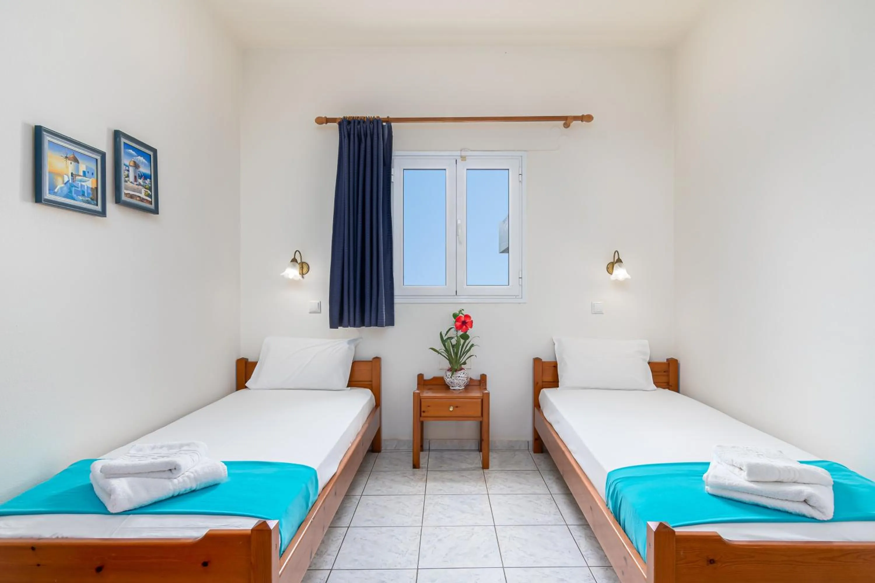 Bed in Mylos Apartments Anissaras