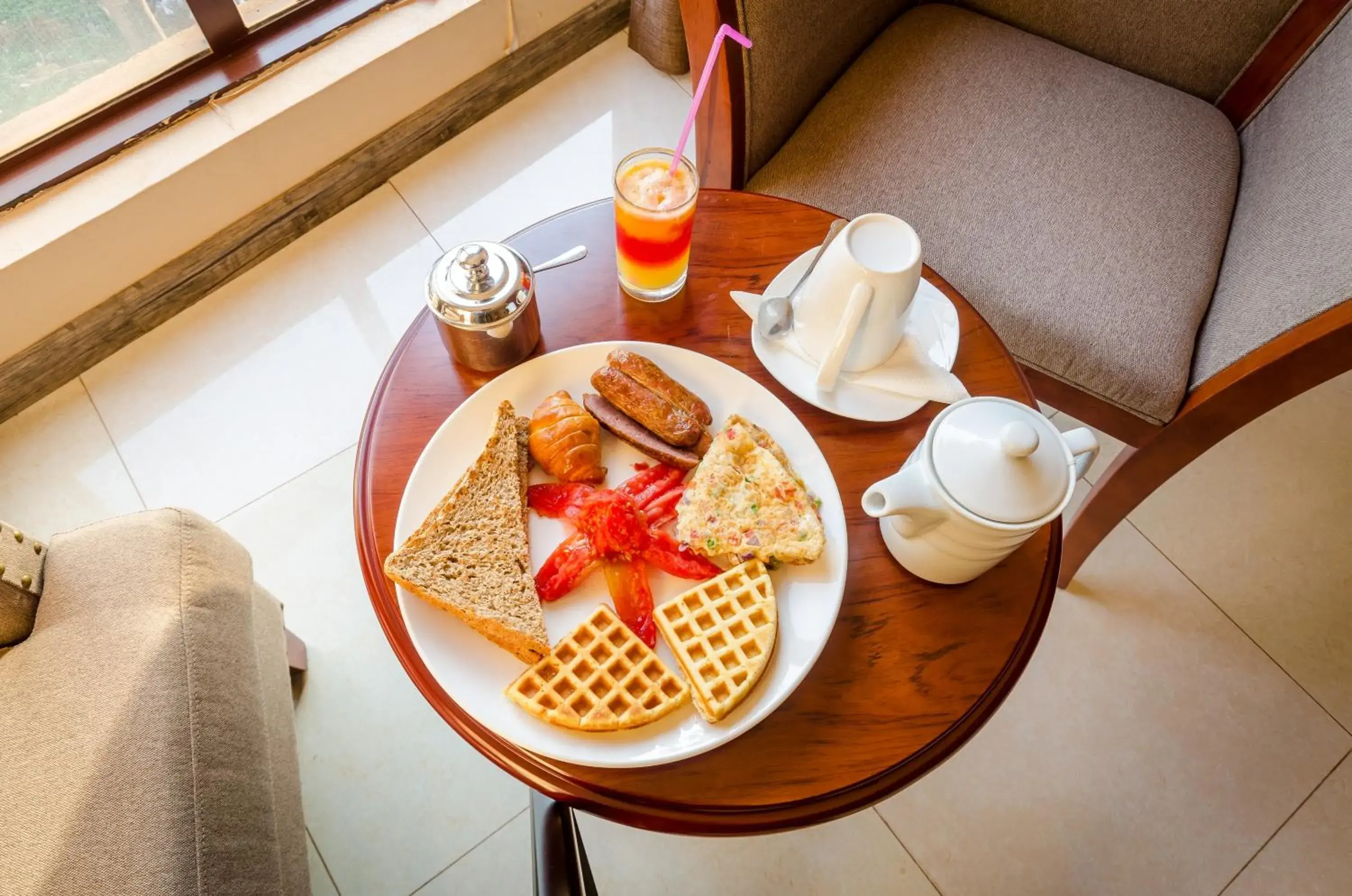 Breakfast in Hillside Plaza Hotel Breakfast in Hillside Plaza Hotel
