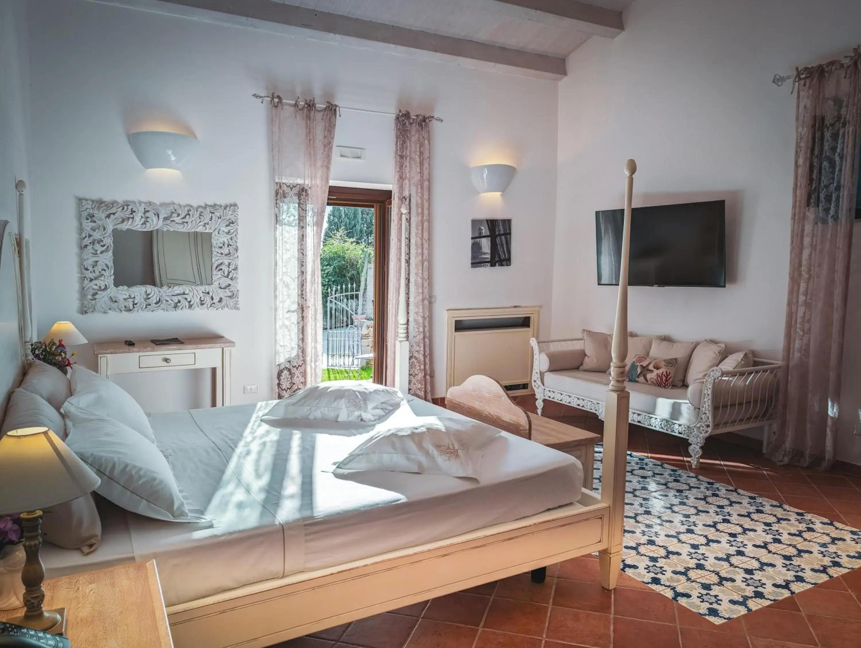 Bedroom, Bed in Hotel La Corte Del Sole Bedroom, Bed in Hotel La Corte Del Sole