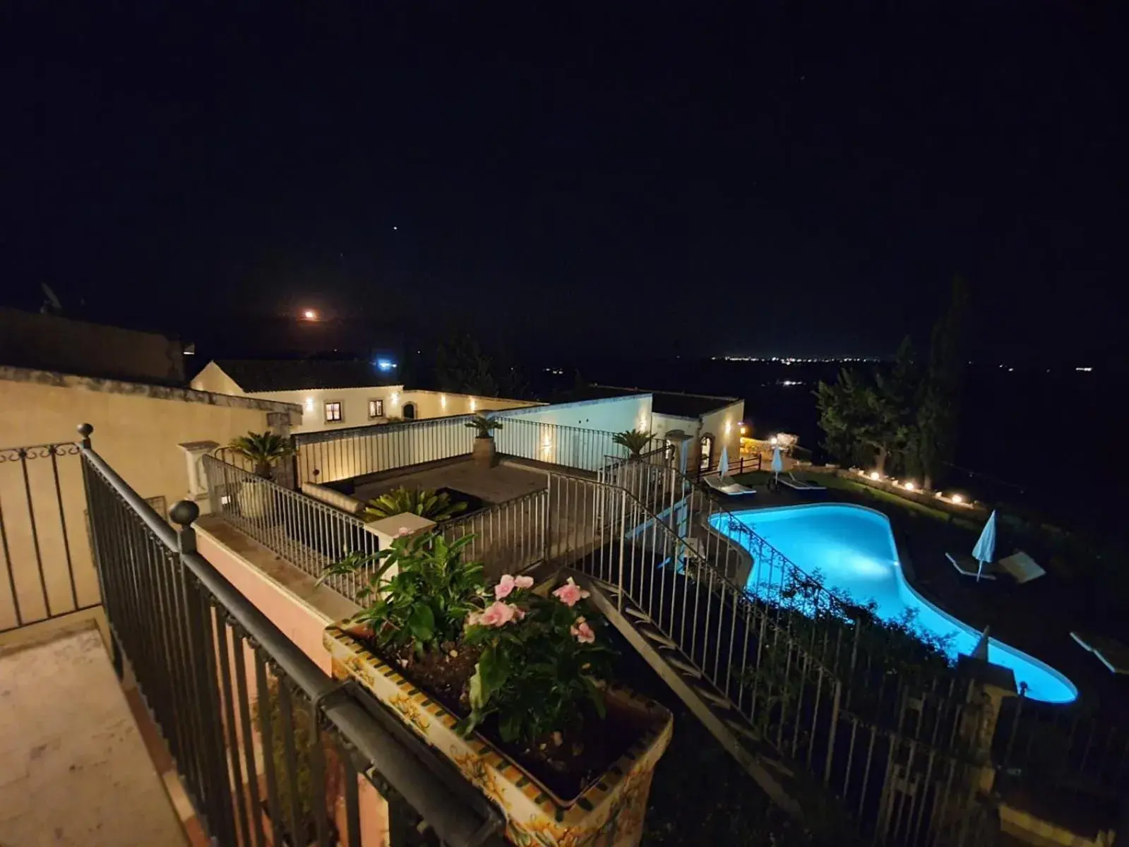 Swimming pool in Hotel La Corte Del Sole Swimming pool in Hotel La Corte Del Sole