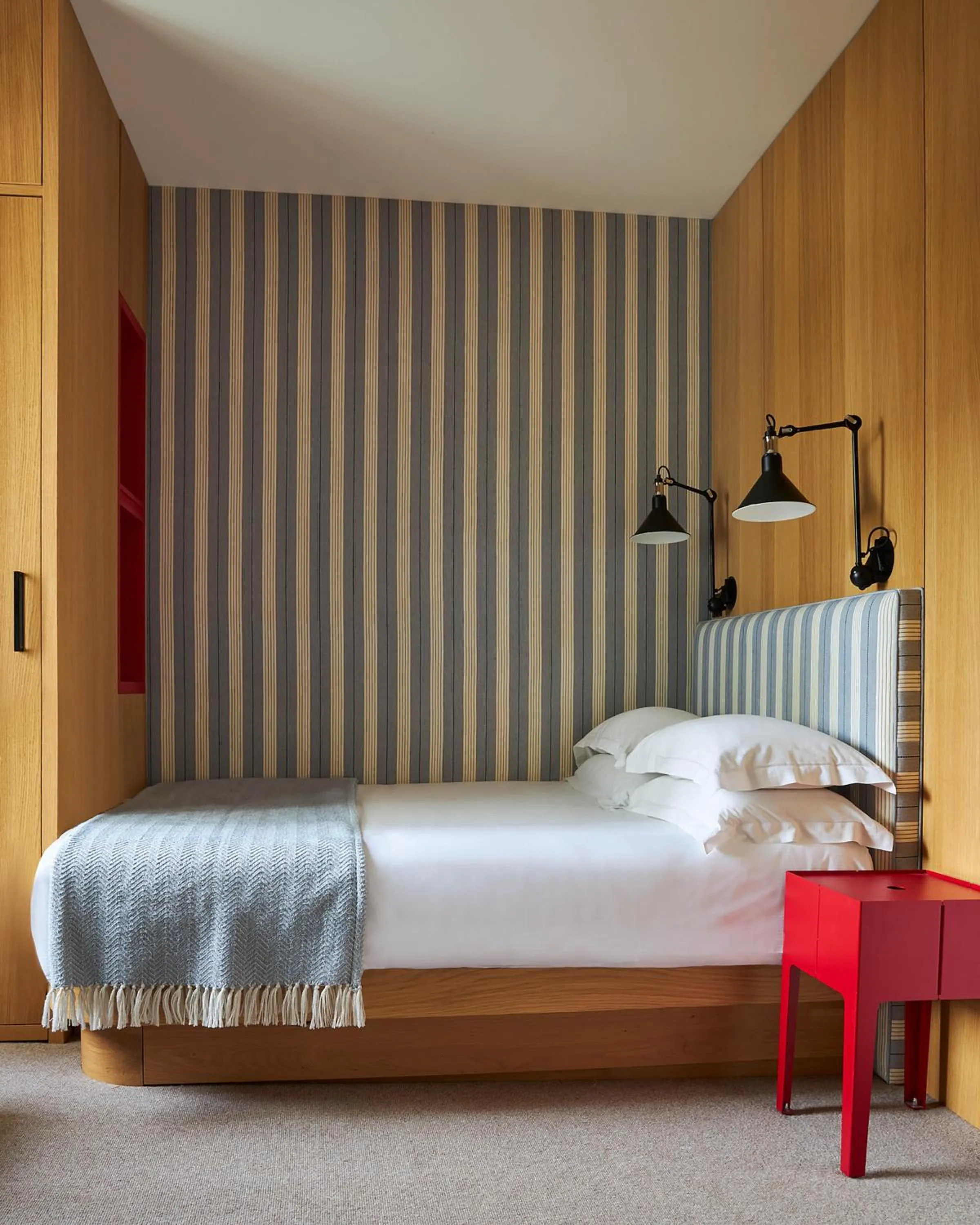 Bedroom, Bed in Le Grand Hotel des Bains & Spa - Bretagne