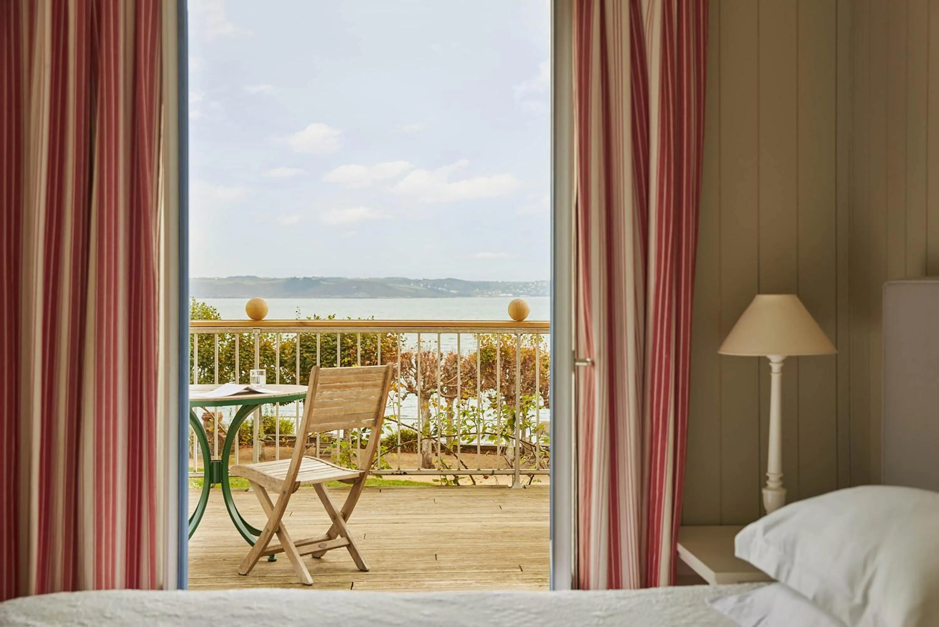 Balcony/Terrace, Bed in Le Grand Hotel des Bains & Spa - Bretagne