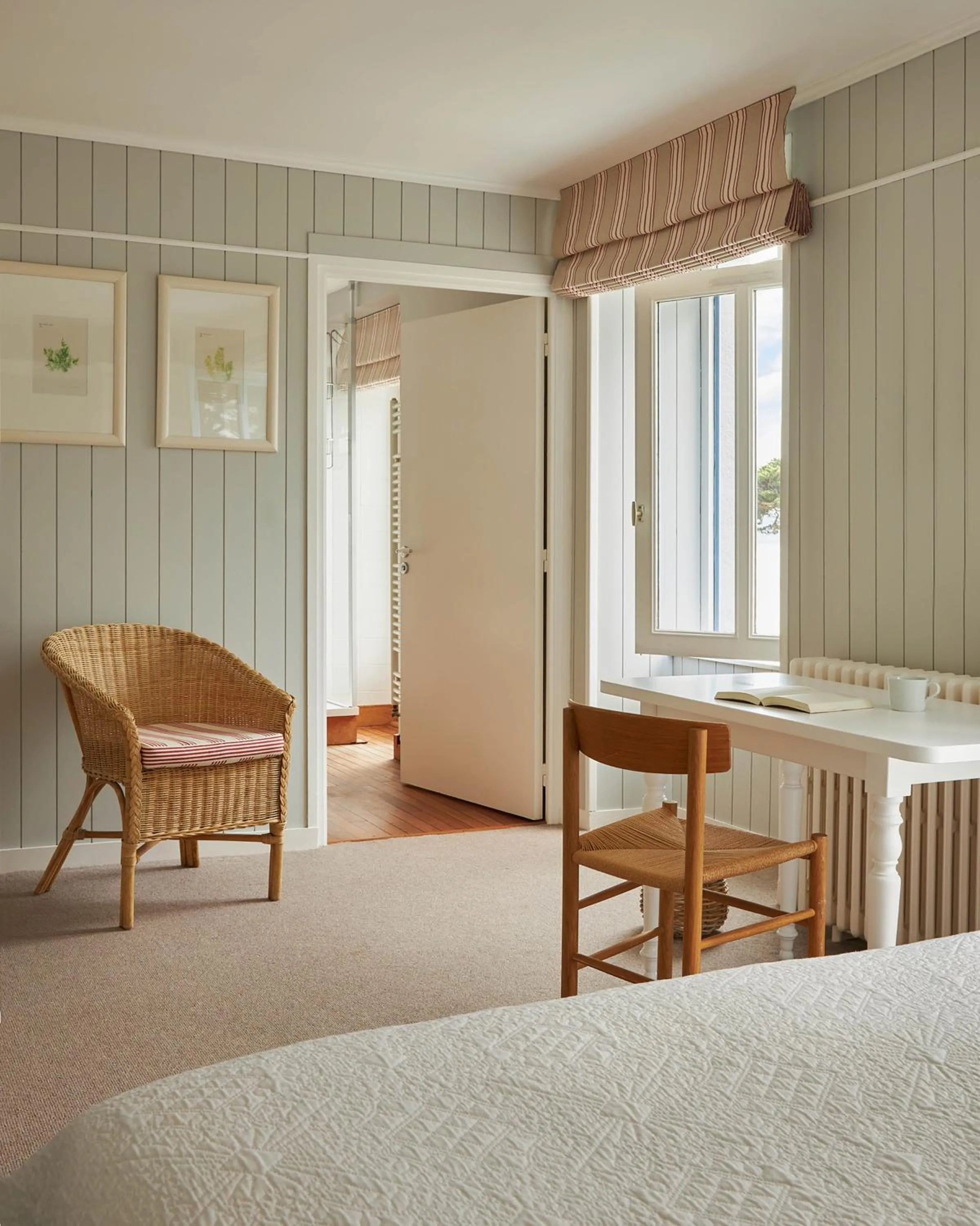 Bed in Le Grand Hotel des Bains & Spa - Bretagne