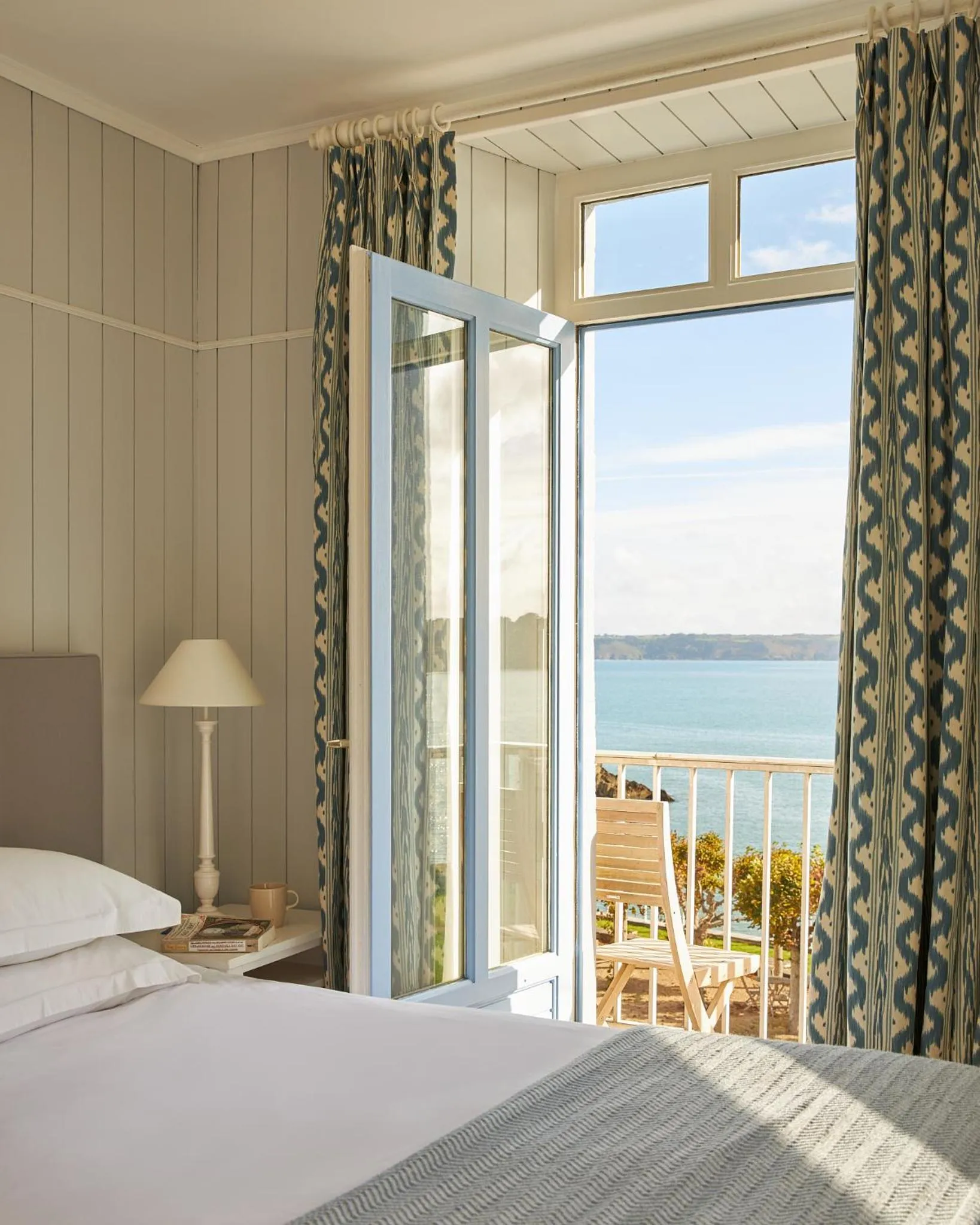 Balcony/Terrace, Bed in Le Grand Hotel des Bains & Spa - Bretagne