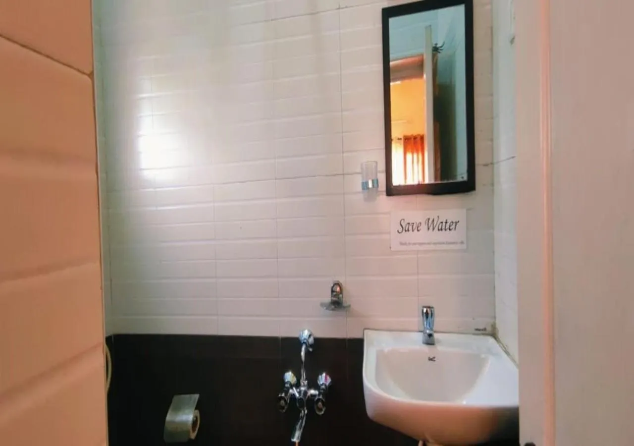 Bathroom in Syamantac Villa