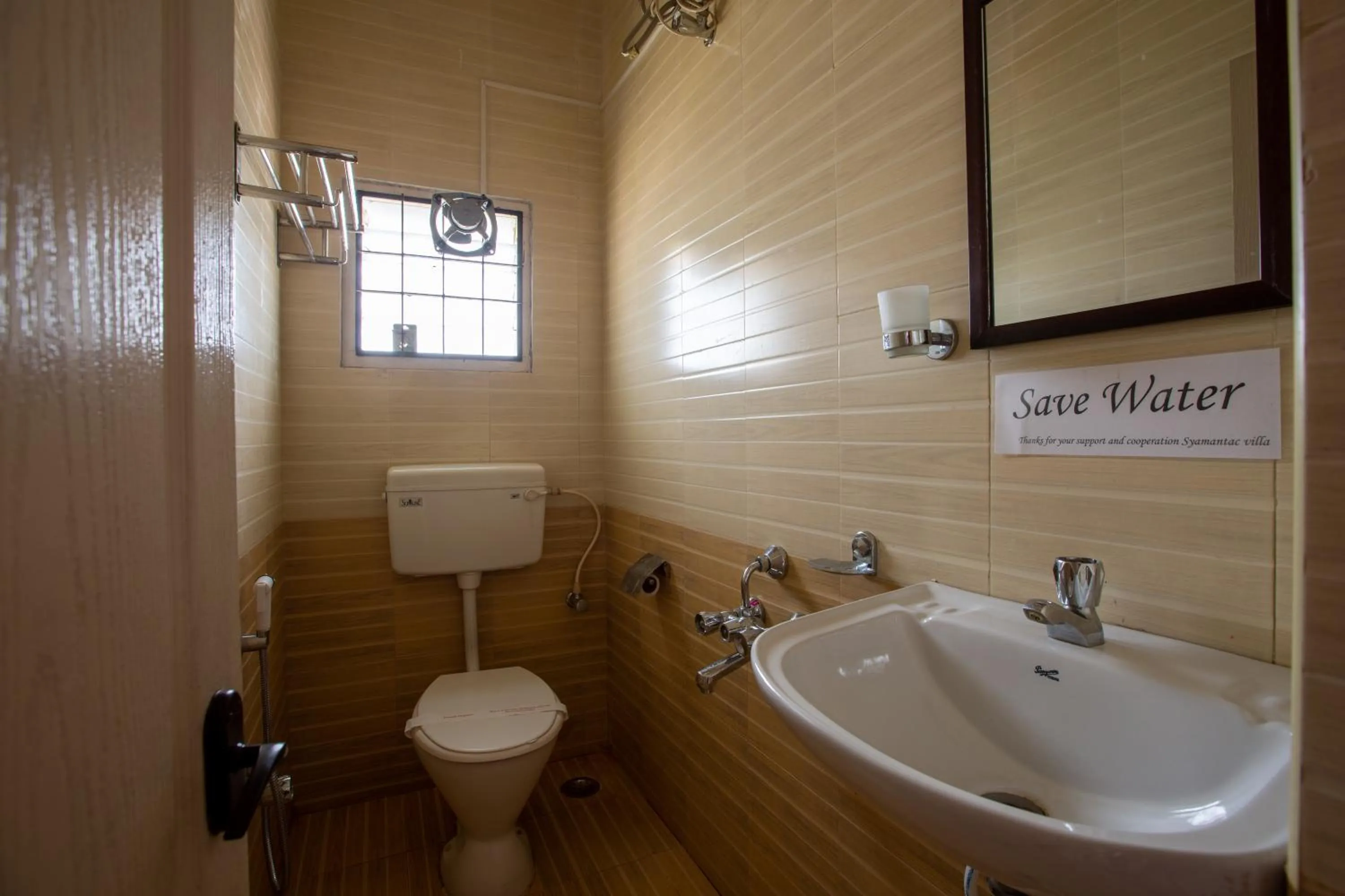 Bathroom in Syamantac Villa