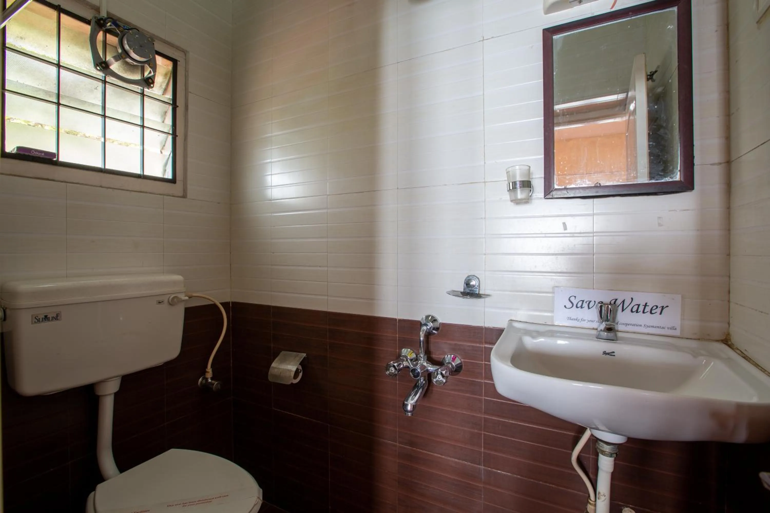 Bathroom in Syamantac Villa