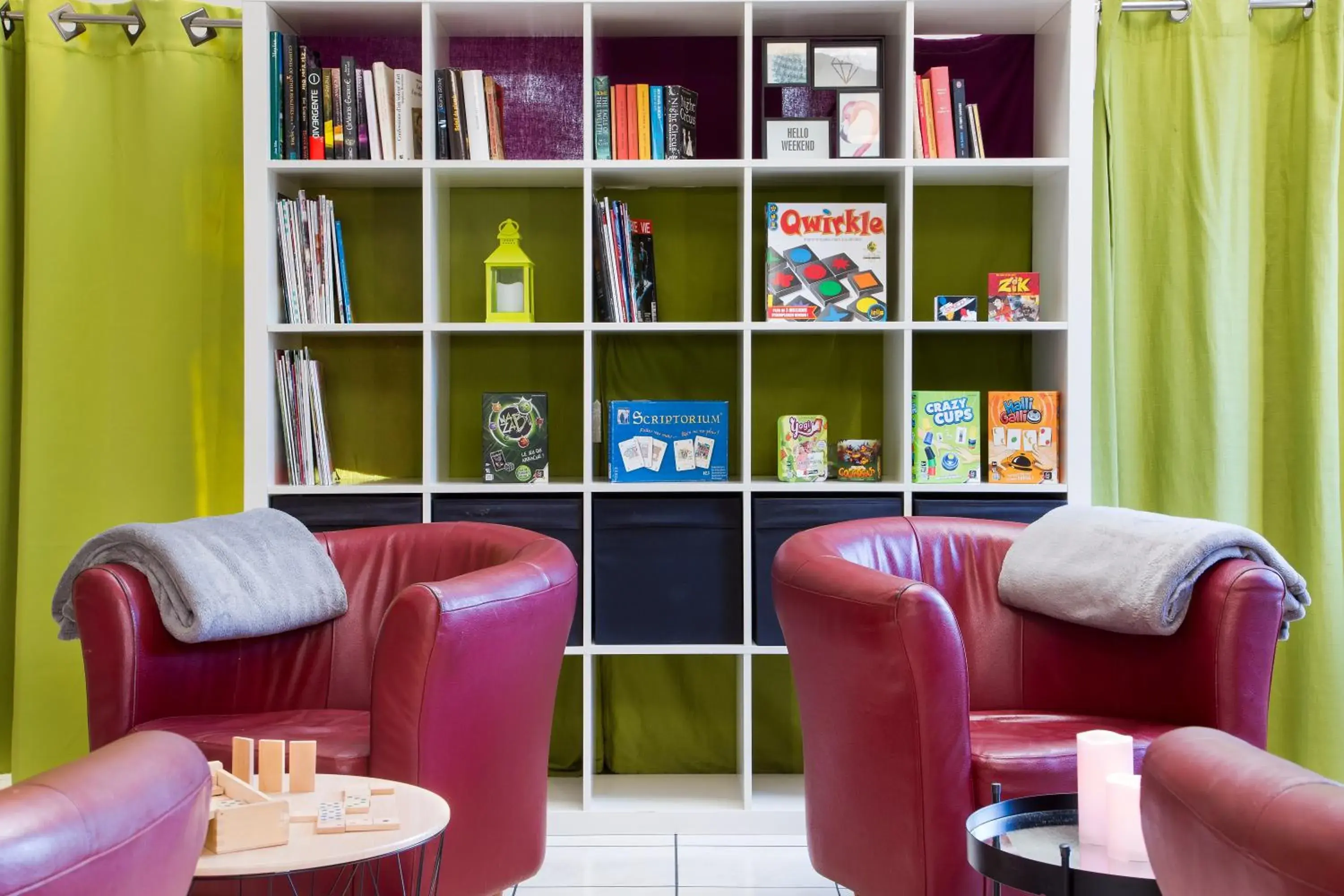 Living room in Comfort Hotel Grenoble Meylan Living room in Comfort Hotel Grenoble Meylan