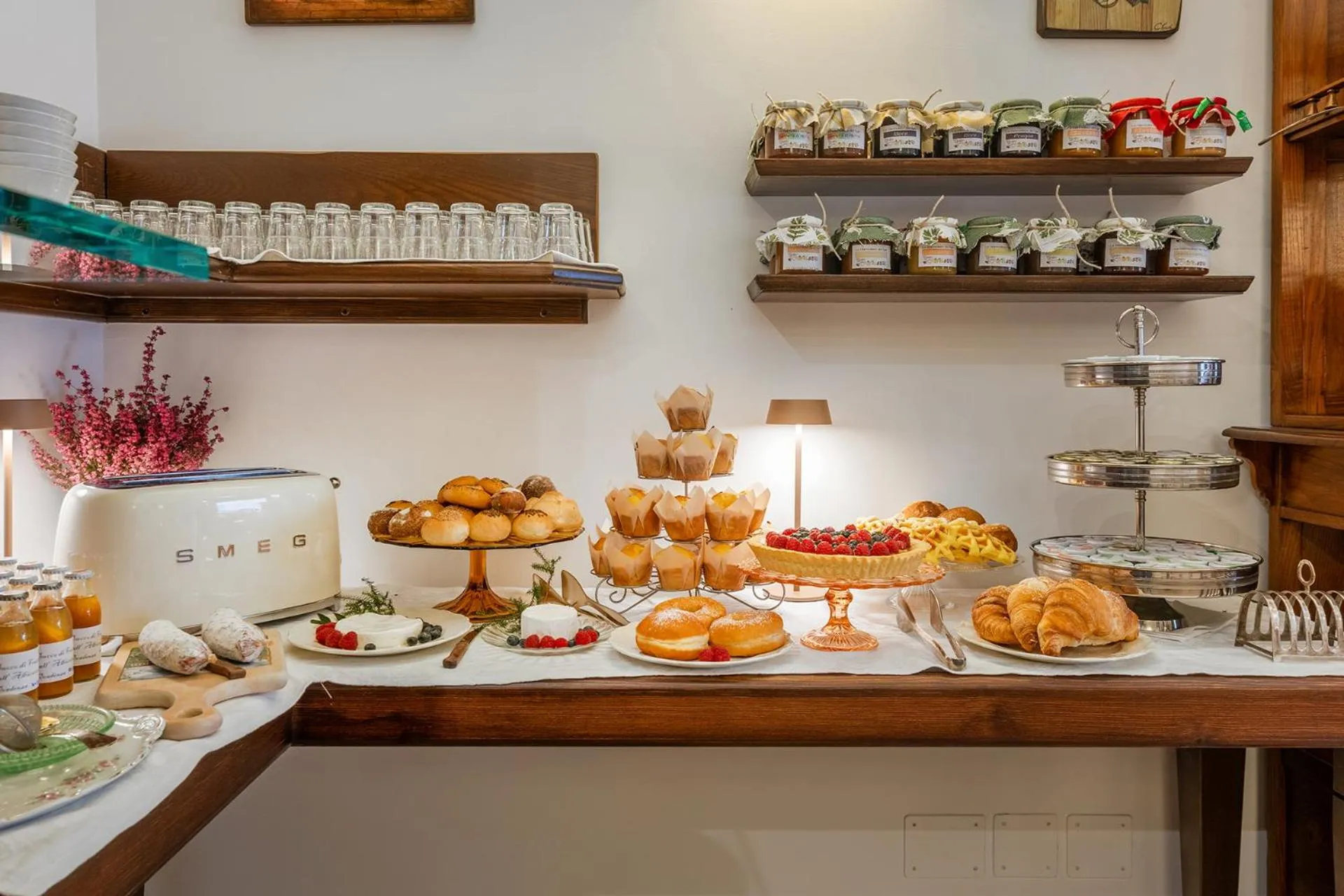 Buffet breakfast in Hotel Il Tiglio