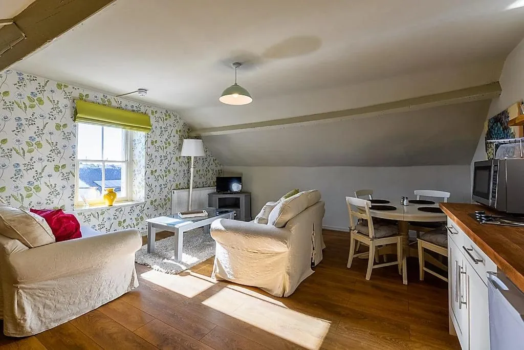 Photo of the whole room in The George