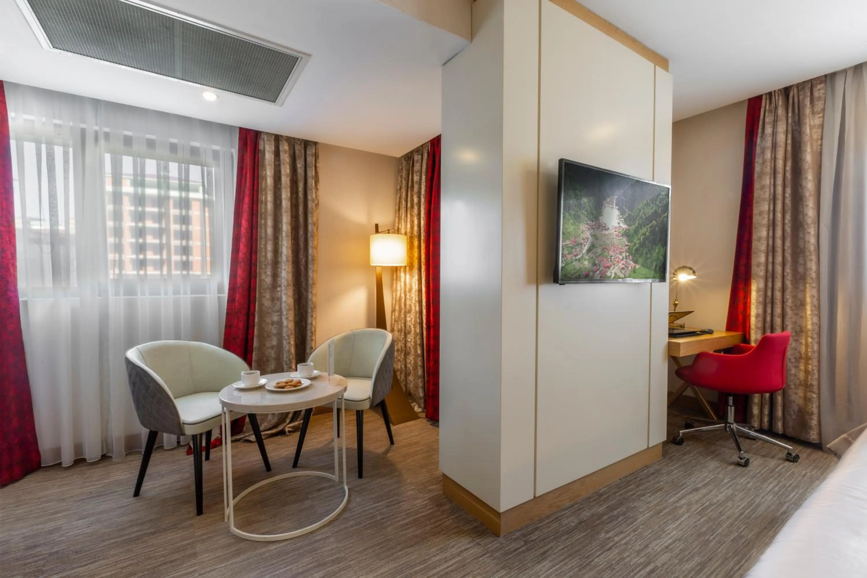 TV and multimedia in Kuhla Hotel