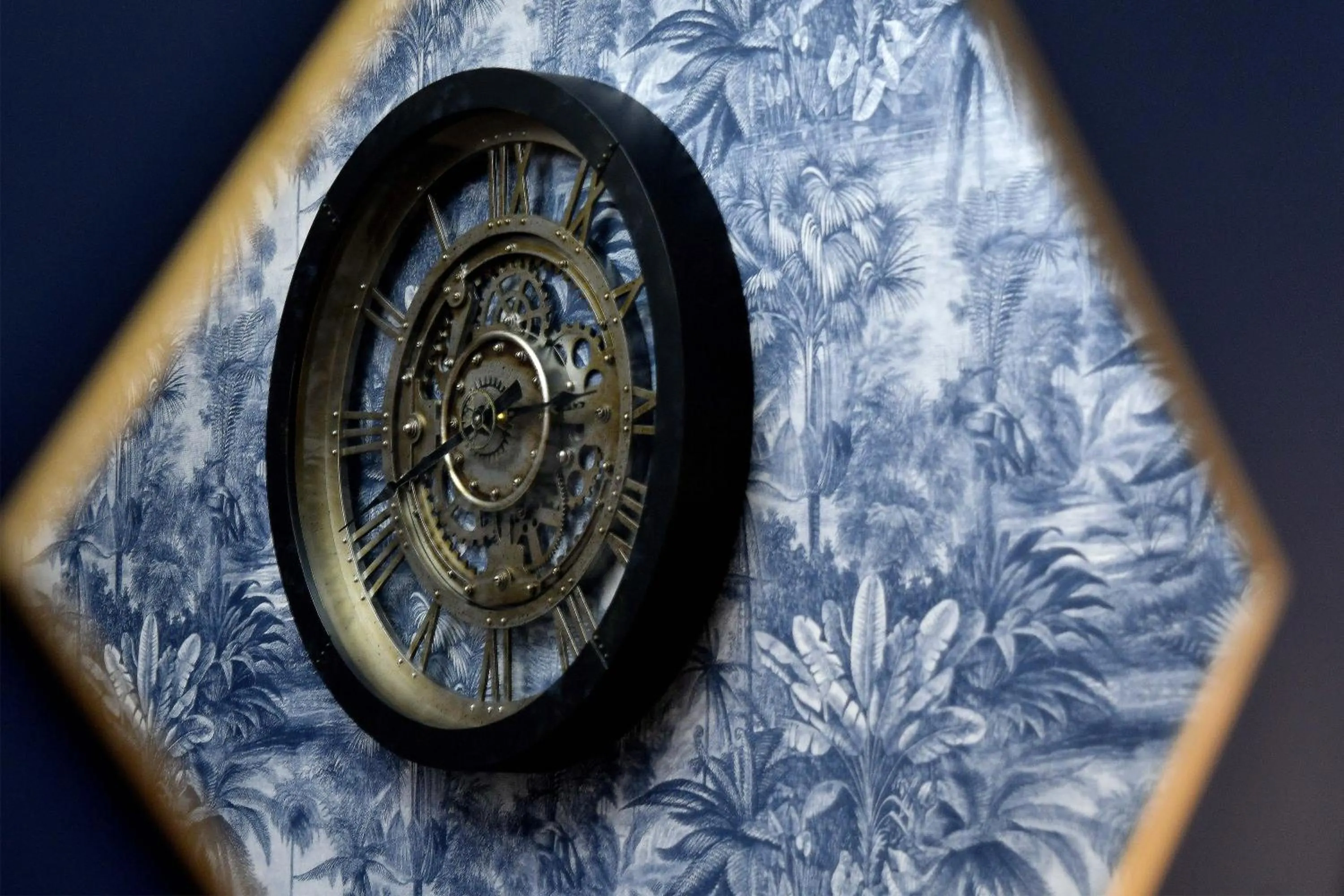 Decorative detail in Hôtel Le Tiburon