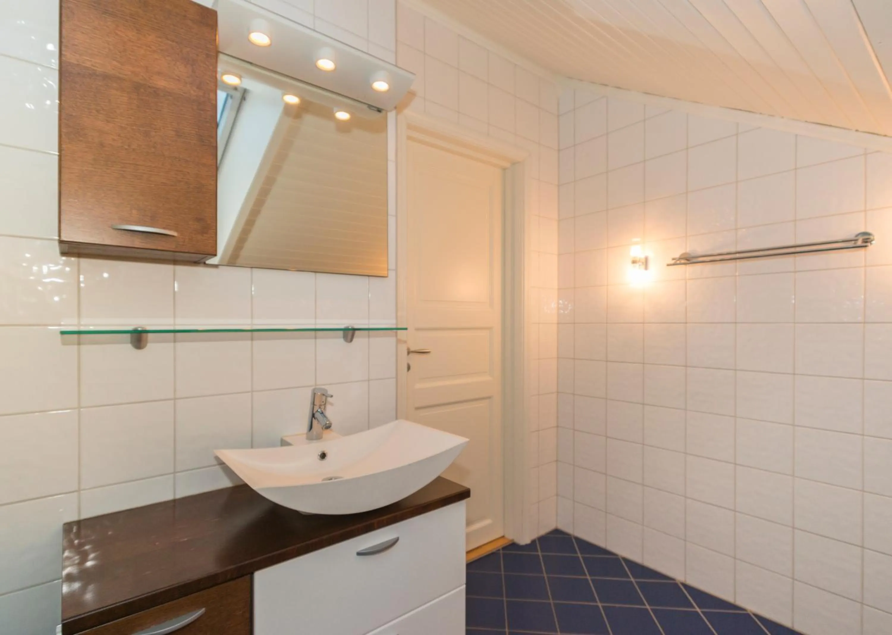 Bathroom in Rorbuene Svolvær Havn