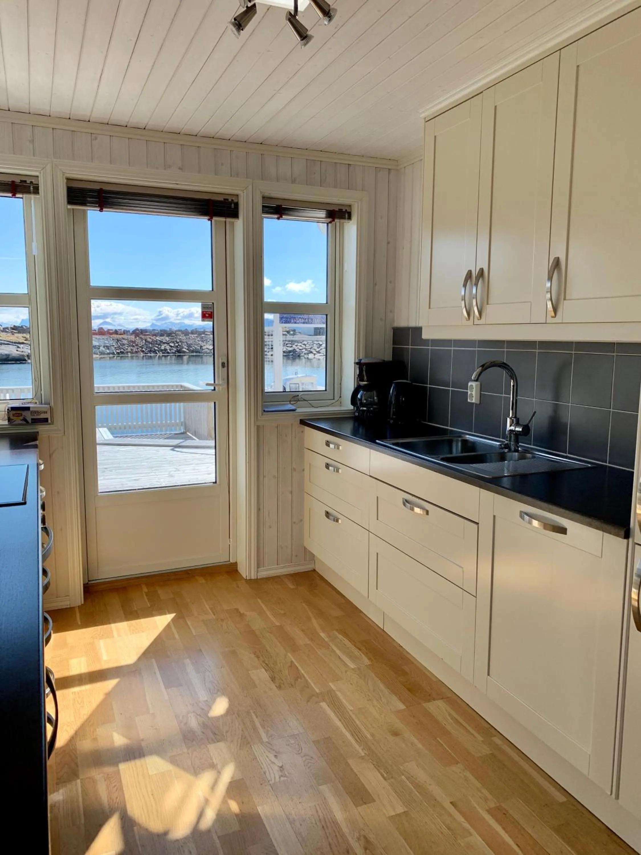 Kitchen or kitchenette in Rorbuene Svolvær Havn