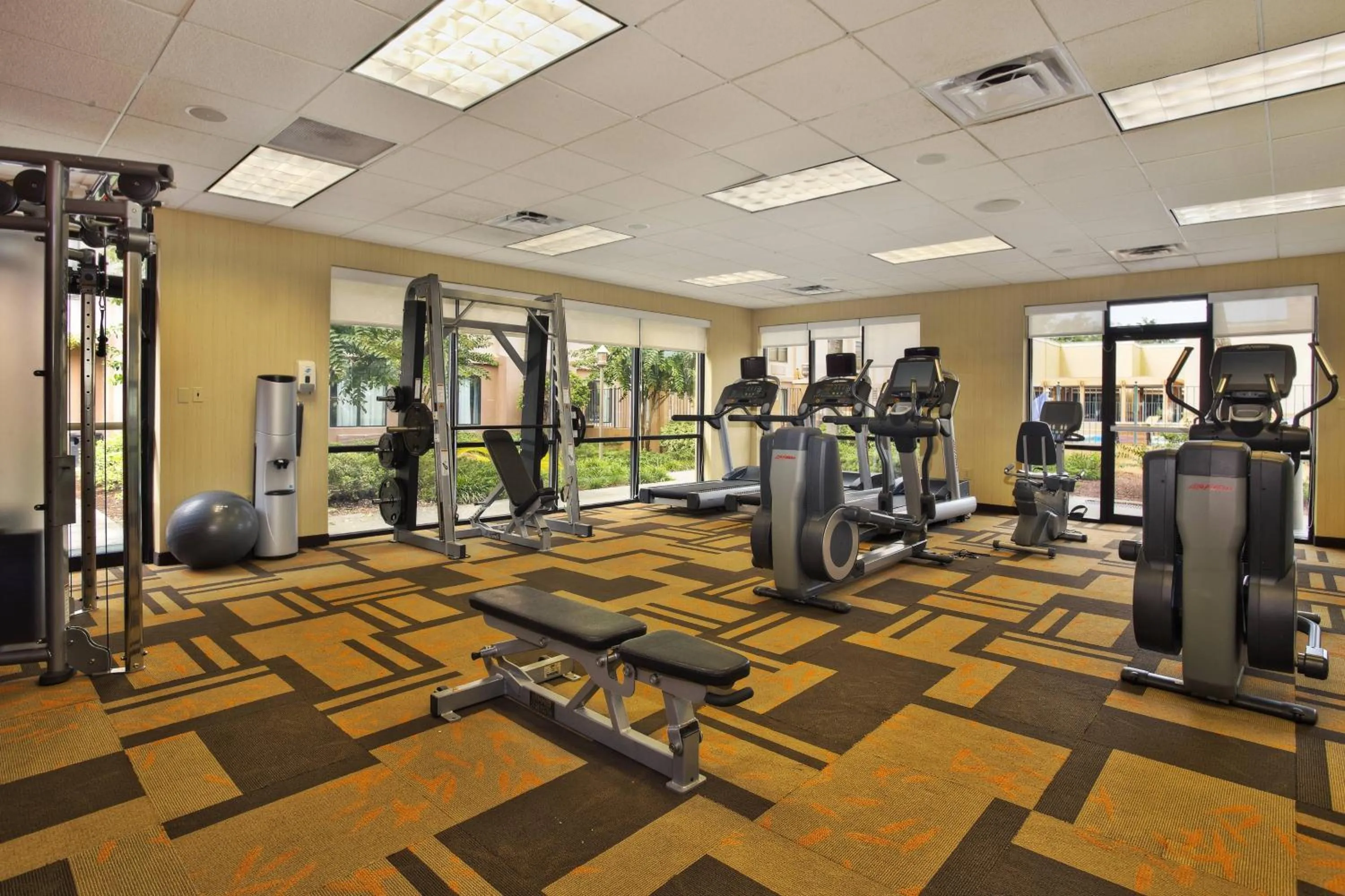 Fitness centre/facilities in Courtyard by Marriott Gulfport Beachfront
