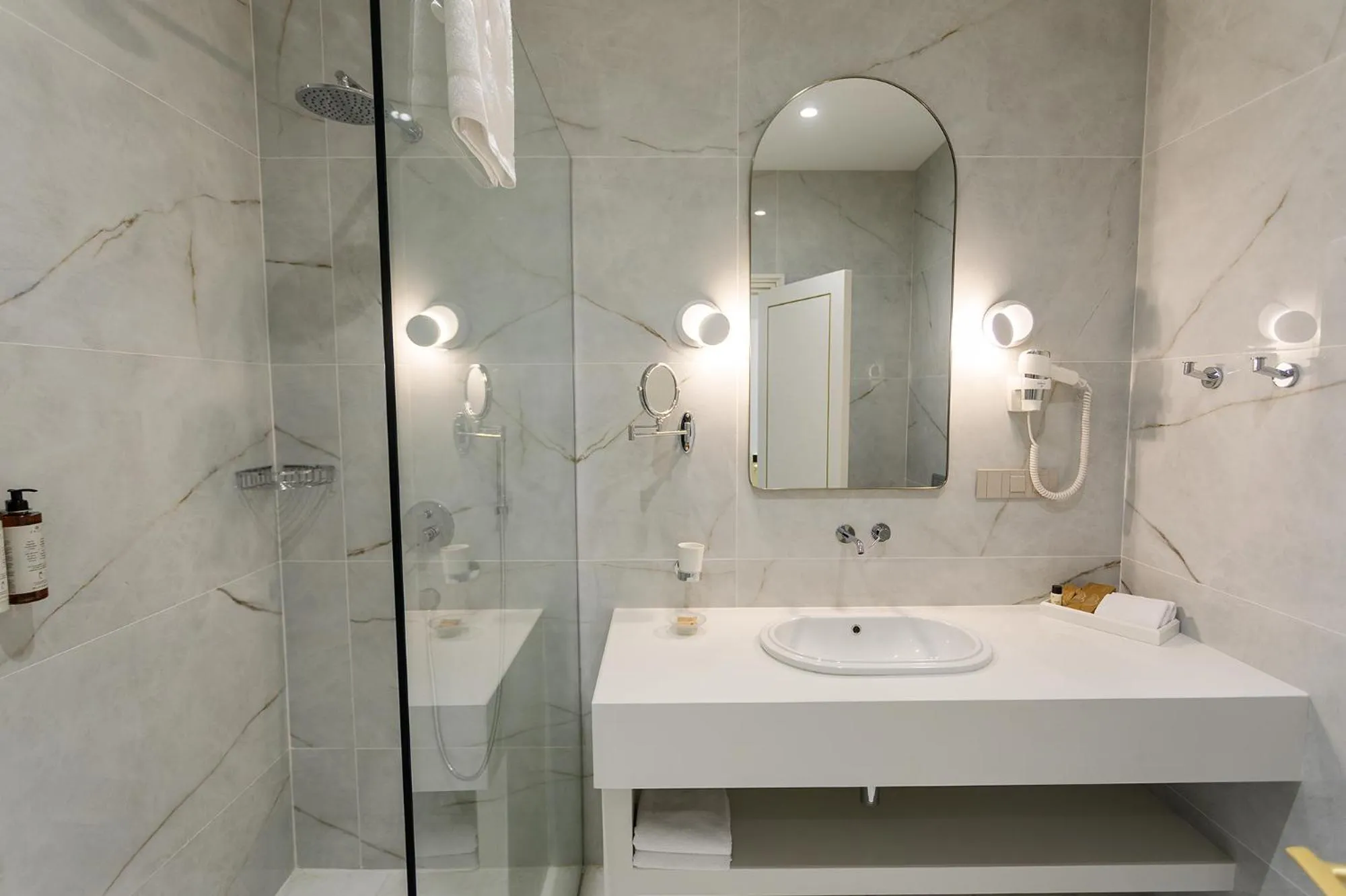 Ambassadori Tbilisi Hotel