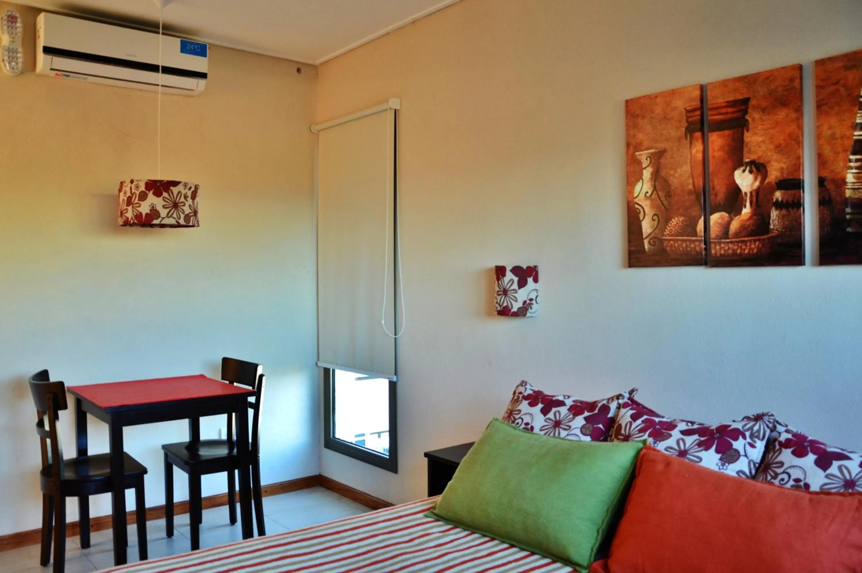 Bedroom, Bed in Viñas del Mar Apart & SPA Aparthotel
