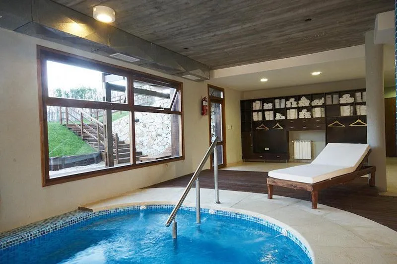 Swimming pool in Viñas del Mar Apart & SPA Aparthotel