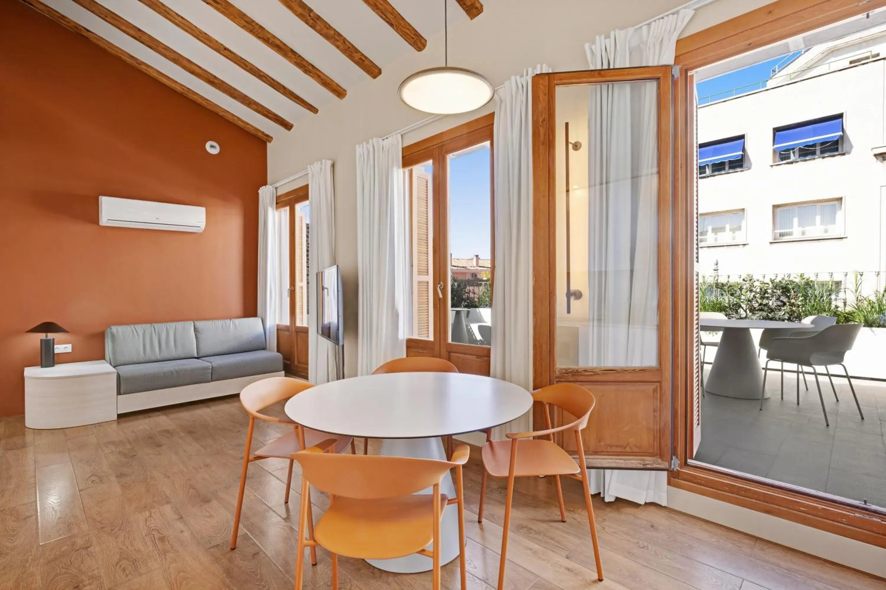 Penthouse Apartment with Terrace in B&B HOTEL Apartamentos Madrid Centro Fuencarral 46 Penthouse Apartment with Terrace in B&B HOTEL Apartamentos Madrid Centro Fuencarral 46