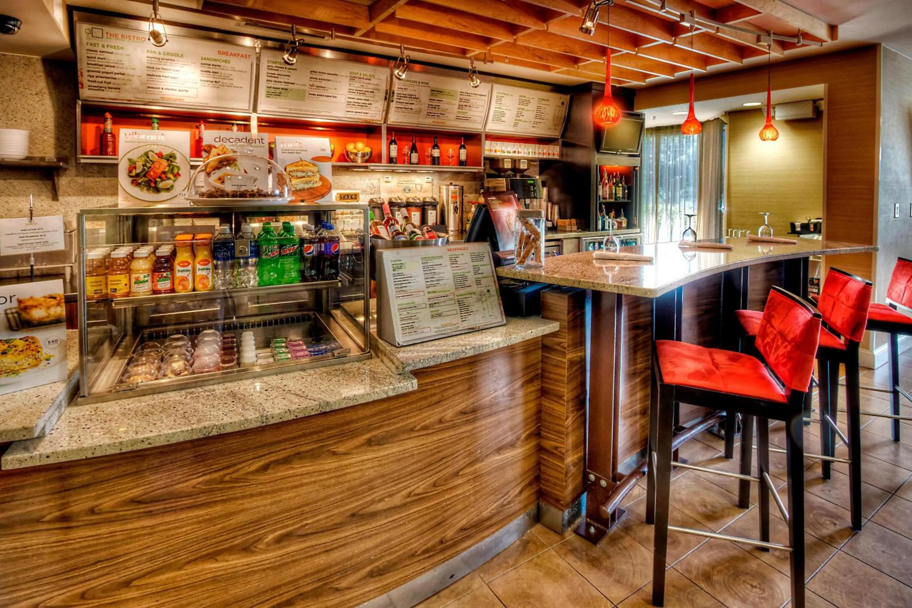 Restaurant/places to eat in Courtyard by Marriott Burlington