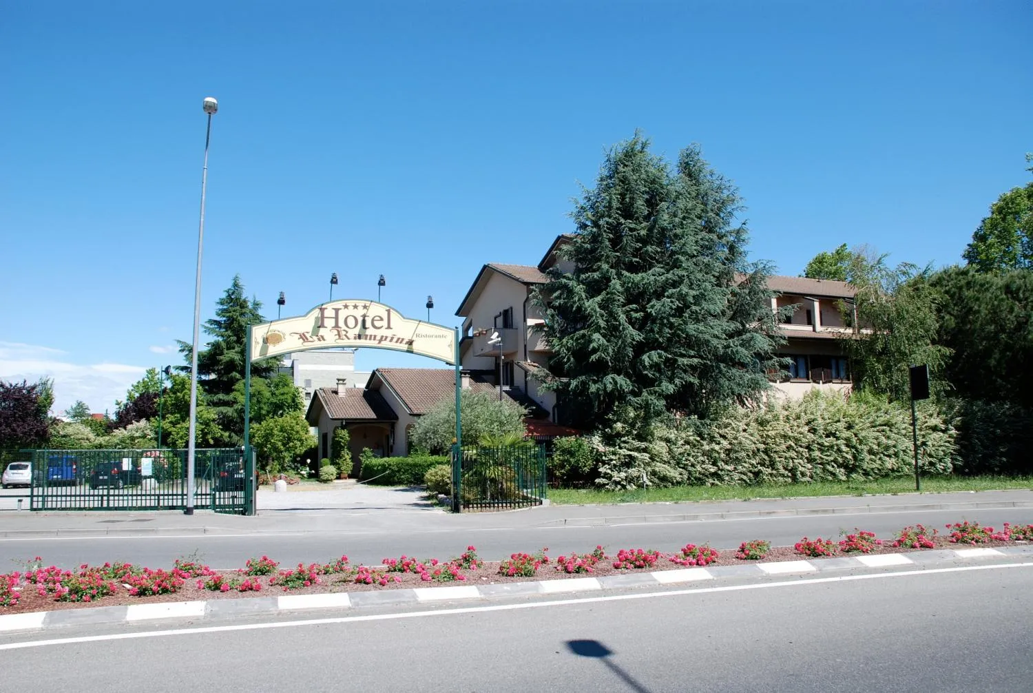 Facade/entrance in Hotel Ristorante La Rampina