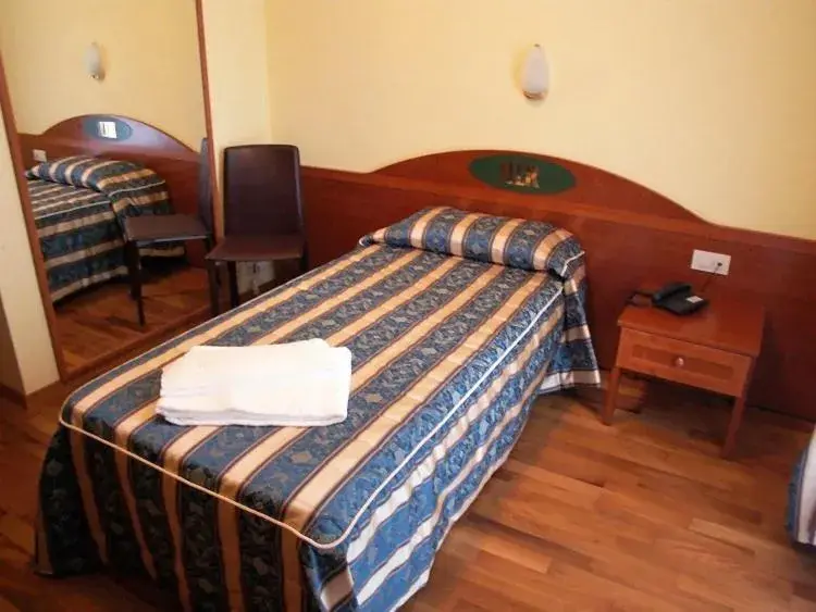 Bed in Hotel Ristorante La Rampina