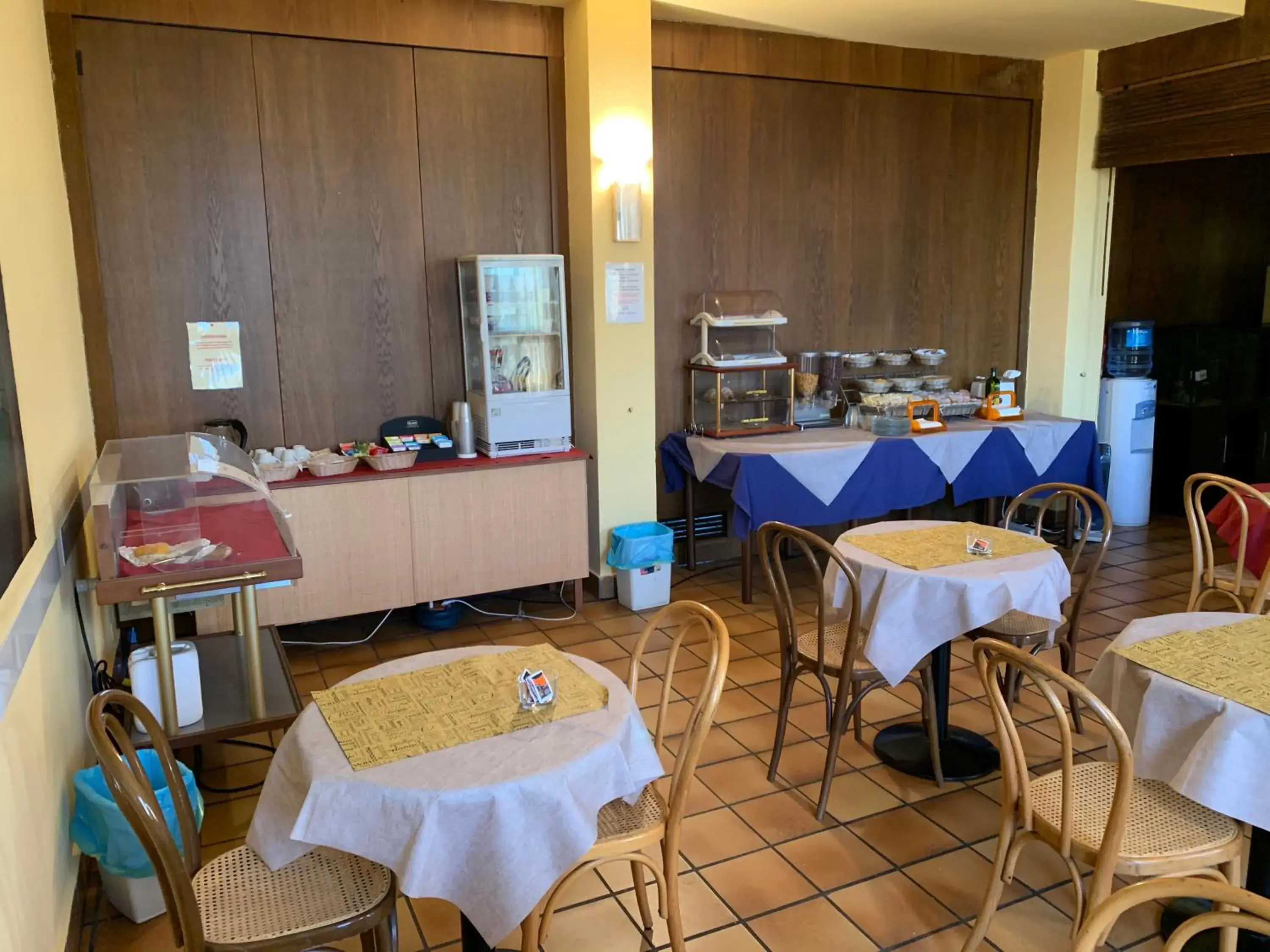 Restaurant/Places to Eat in Hotel Ristorante La Rampina