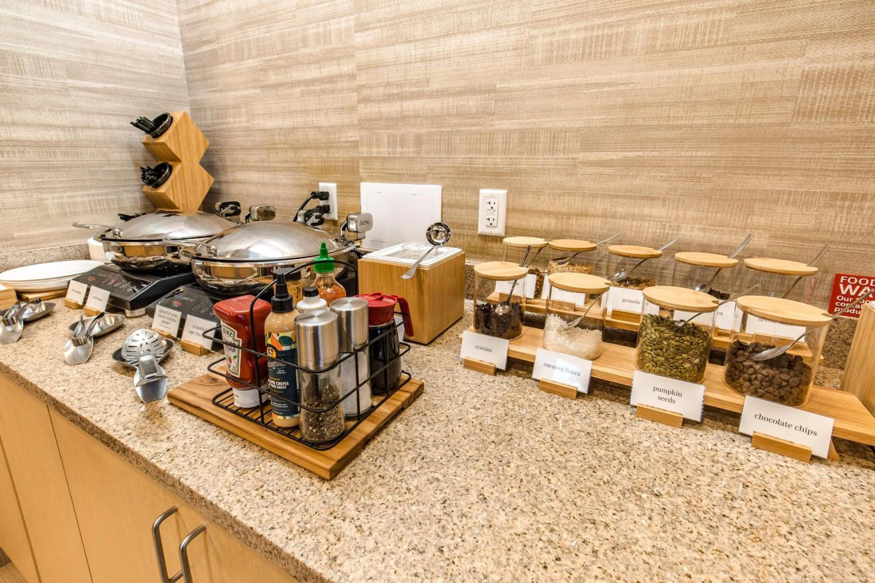 Breakfast in TownePlace Suites by Marriott Gilford