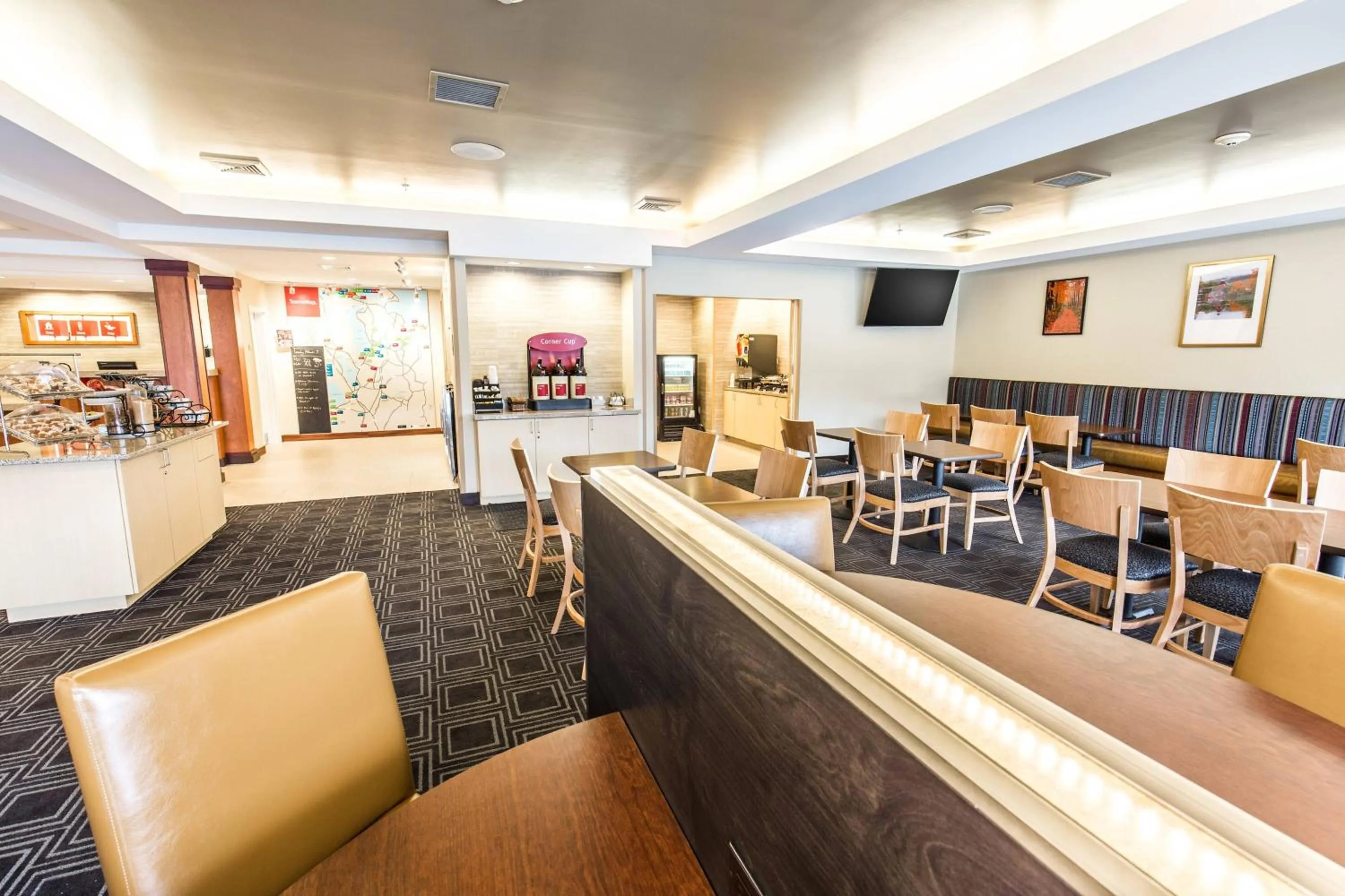 Restaurant/places to eat in TownePlace Suites by Marriott Gilford