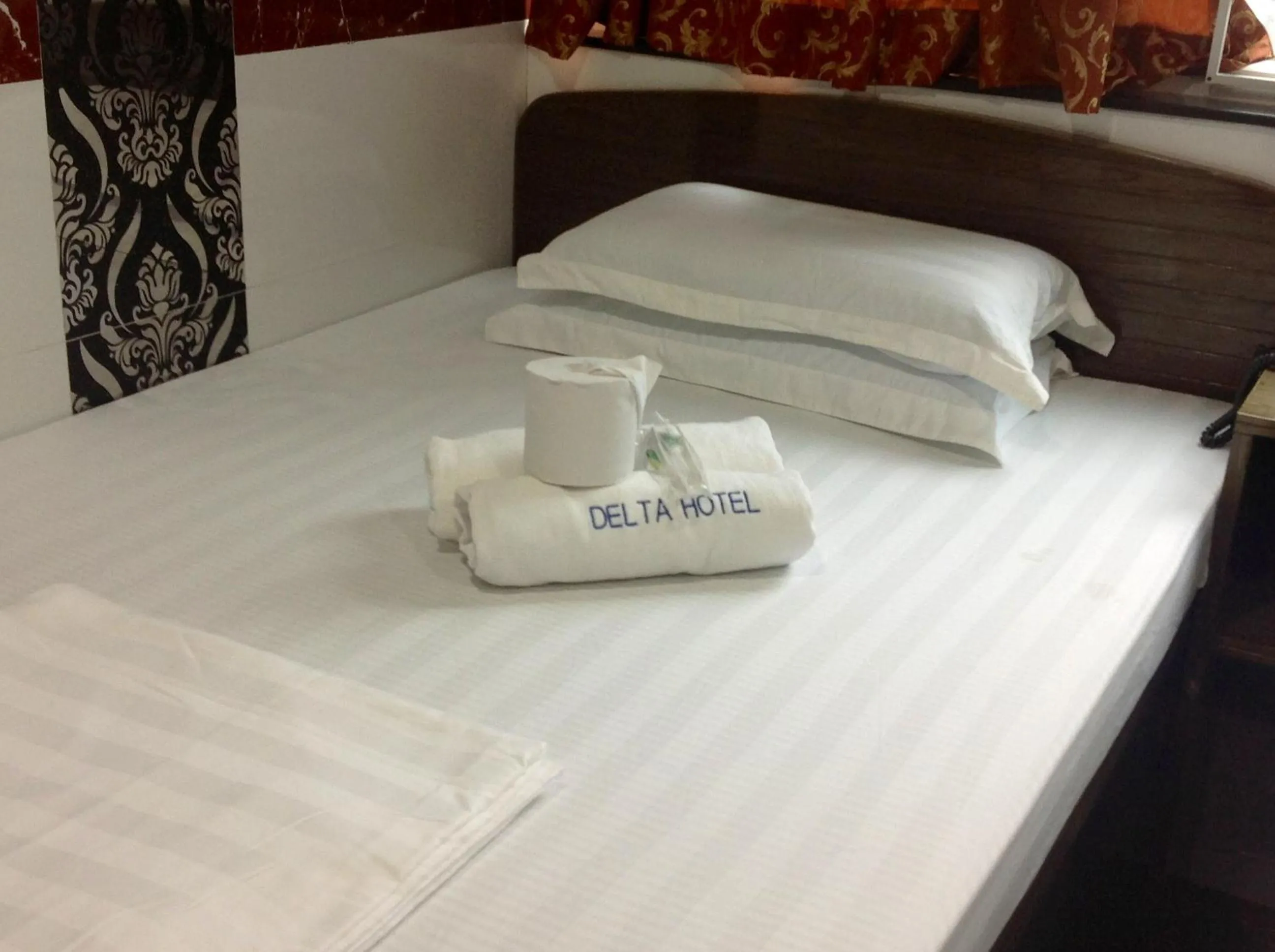 Bedroom, Bed in David Lounge