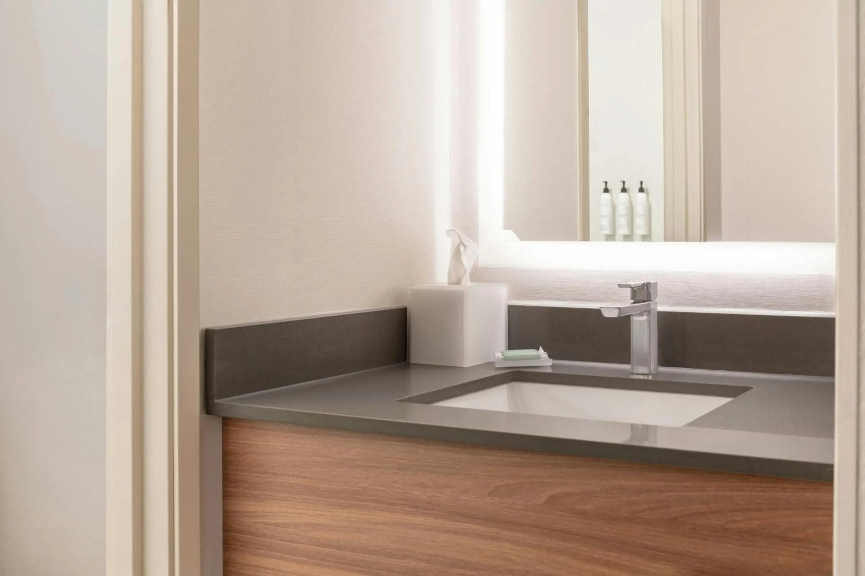 Deluxe King Room in Fairfield Inn & Suites Jackson Deluxe King Room in Fairfield Inn & Suites Jackson