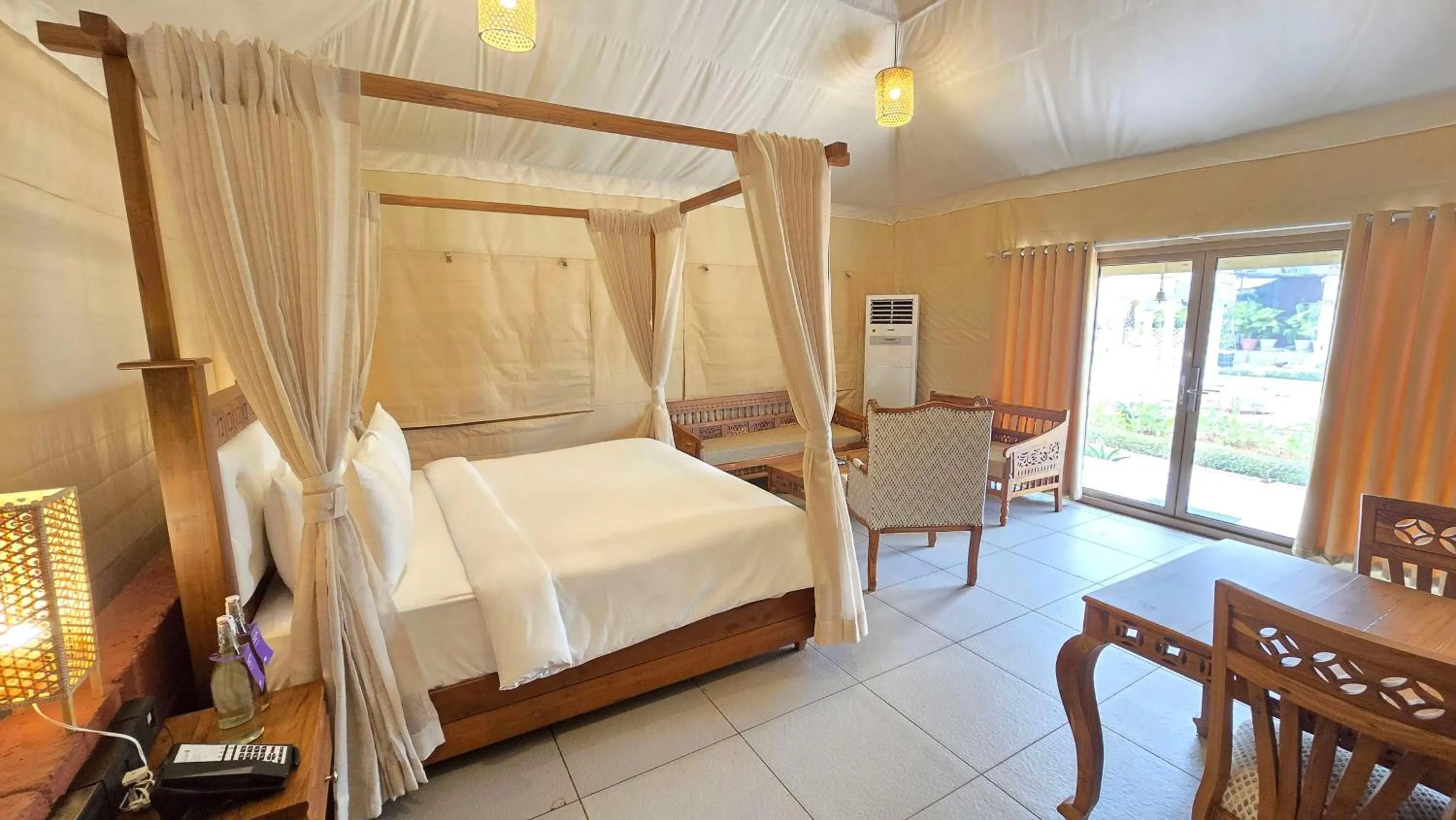 Photo of the whole room, Bed in Radisson Blu Plaza Resort & Convention Centre Karjat