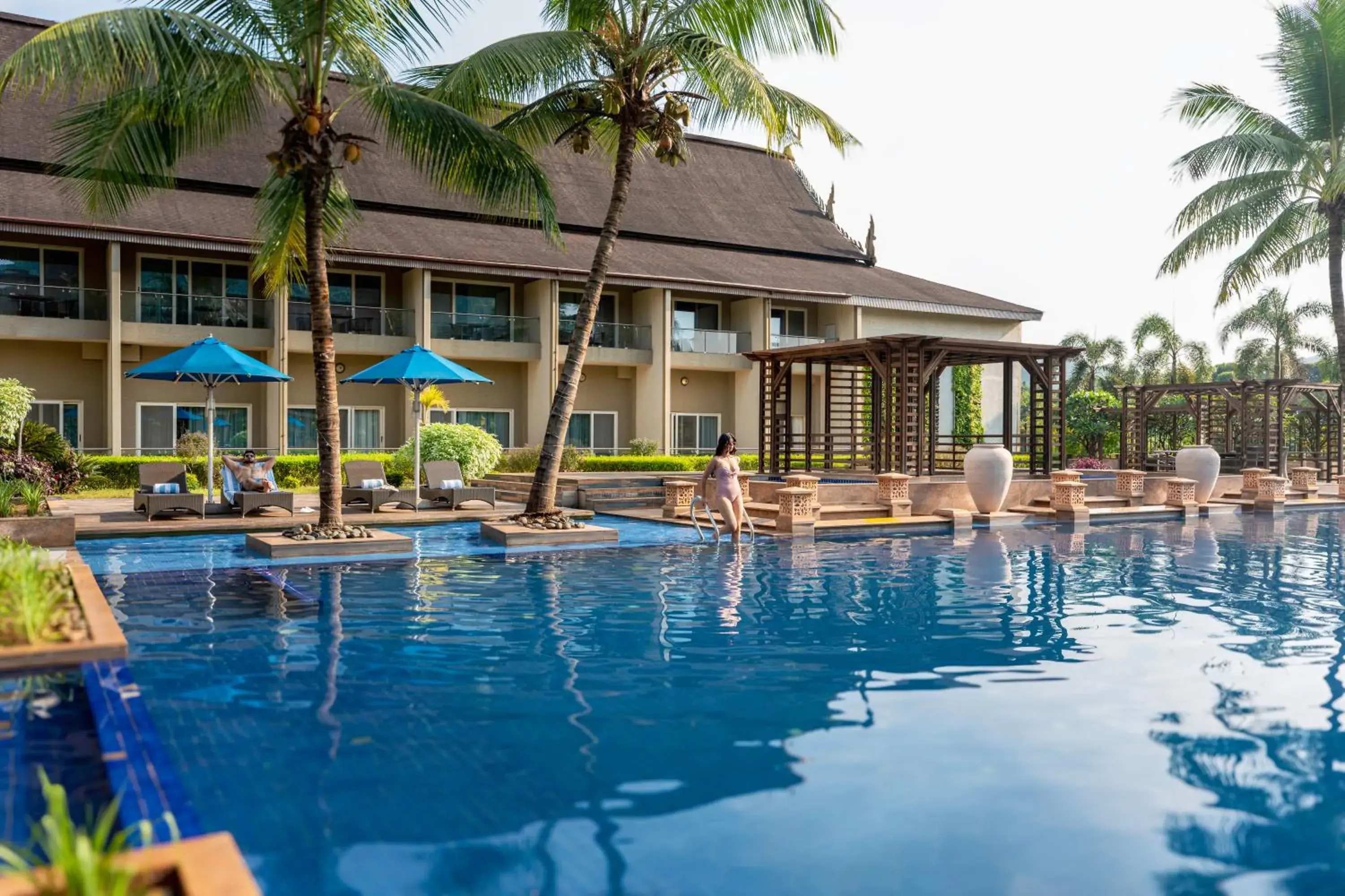 Swimming pool in Radisson Blu Plaza Resort & Convention Centre Karjat Swimming pool in Radisson Blu Plaza Resort & Convention Centre Karjat