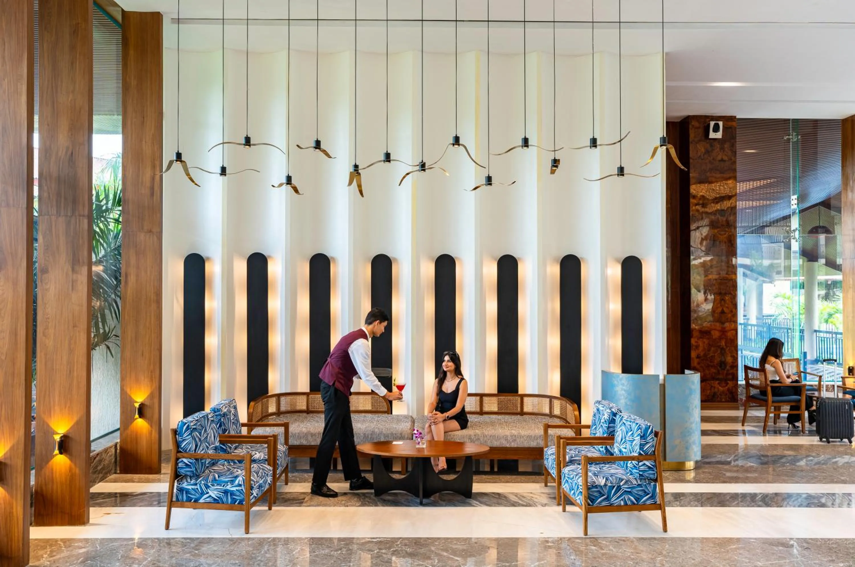 Lobby or reception in Radisson Blu Plaza Resort & Convention Centre Karjat