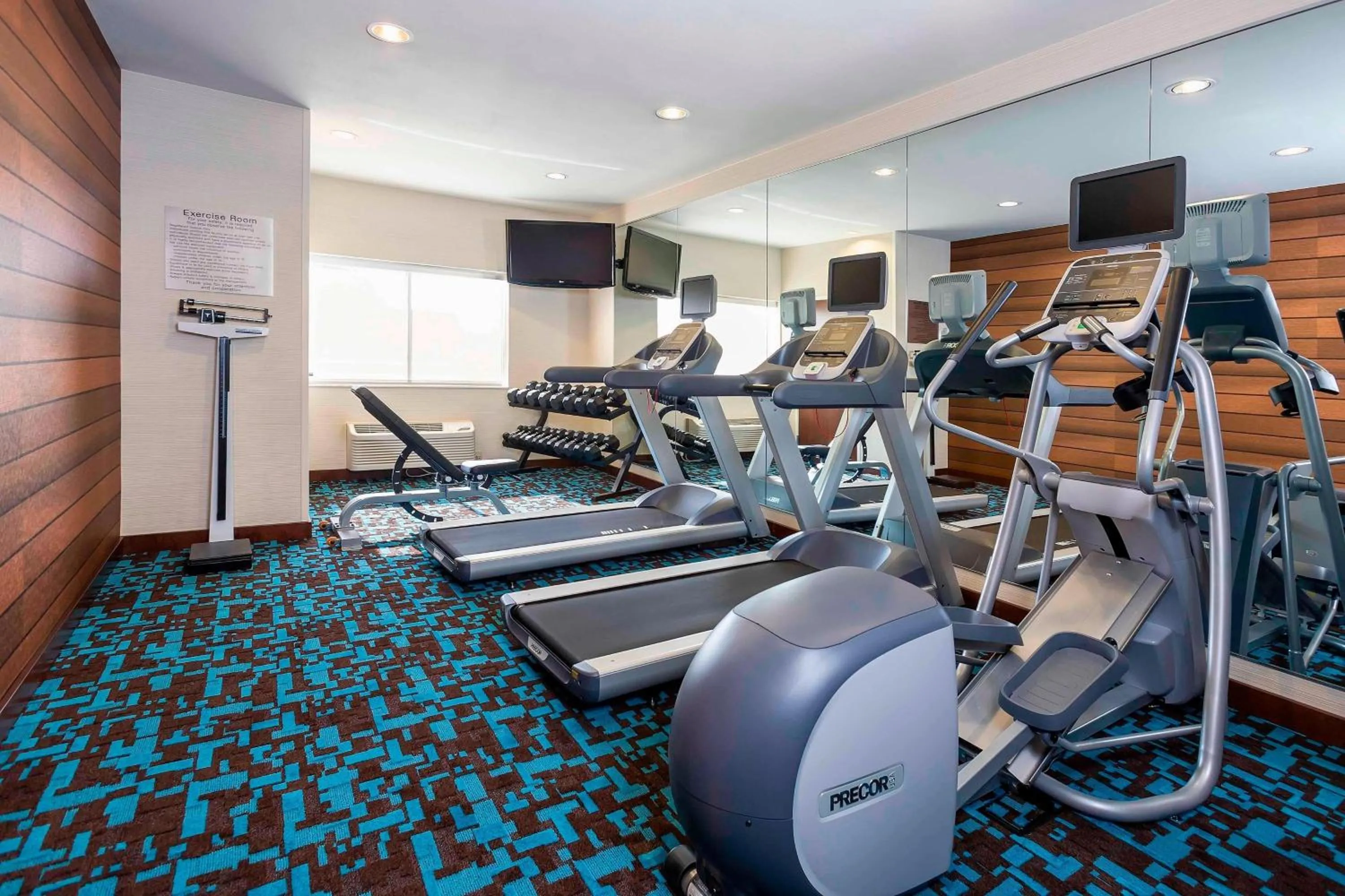 Fitness centre/facilities in Fairfield Inn & Suites Holland